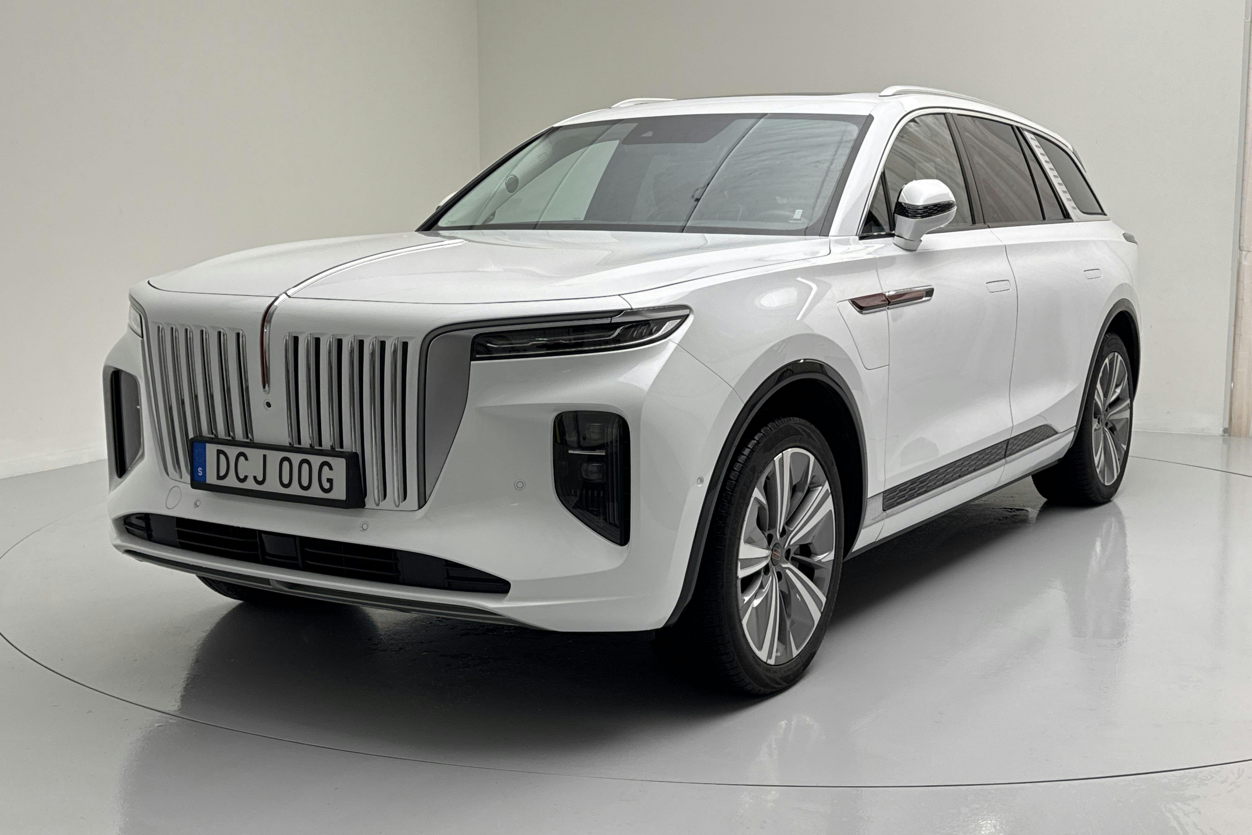 Hongqi Hongqi E-HS9 99 kWh (551hk) - 5 027 mil - Automat - vit - 2023