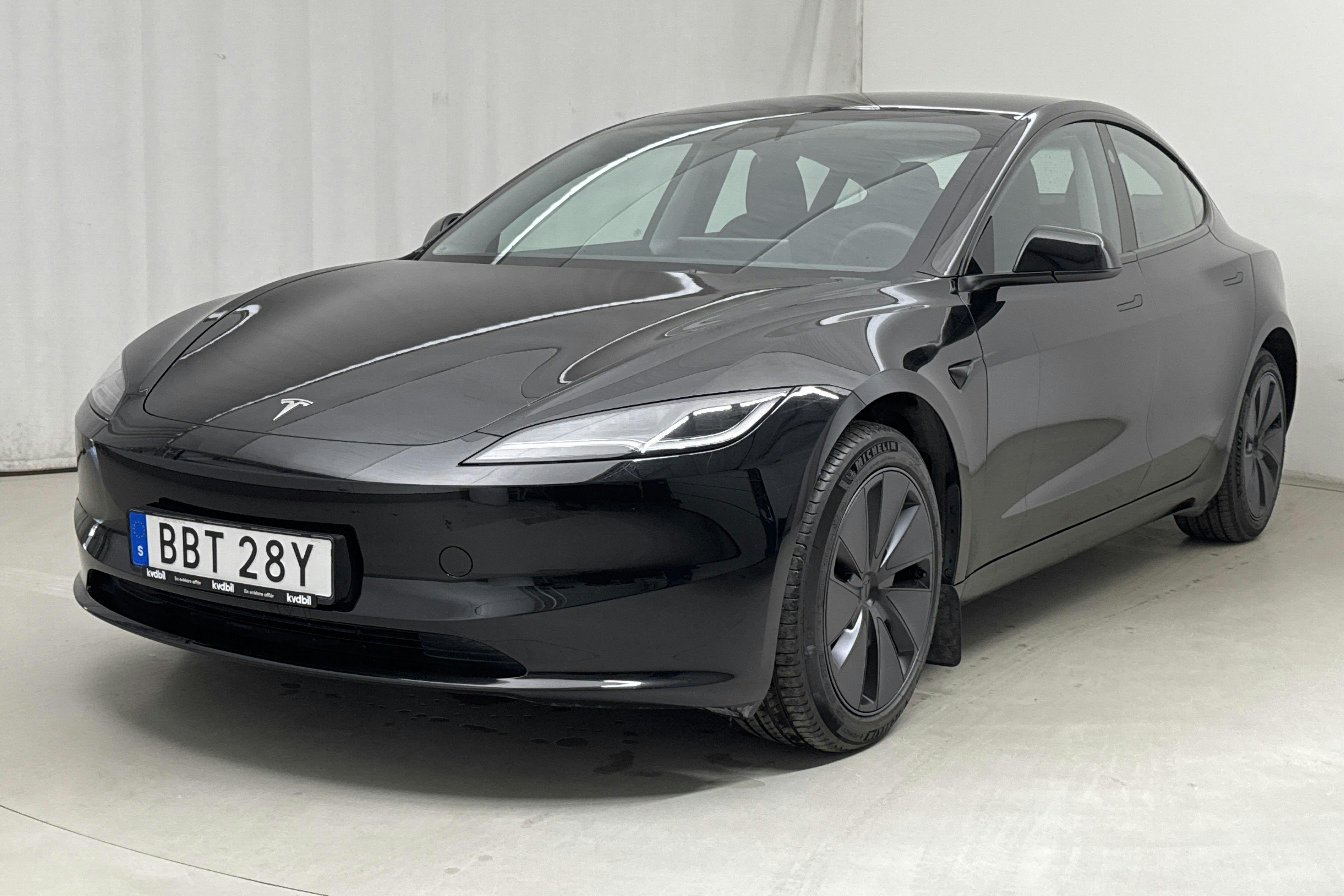 Tesla Model 3 Standard Range RWD - 13 210 km - Automatic - black - 2024