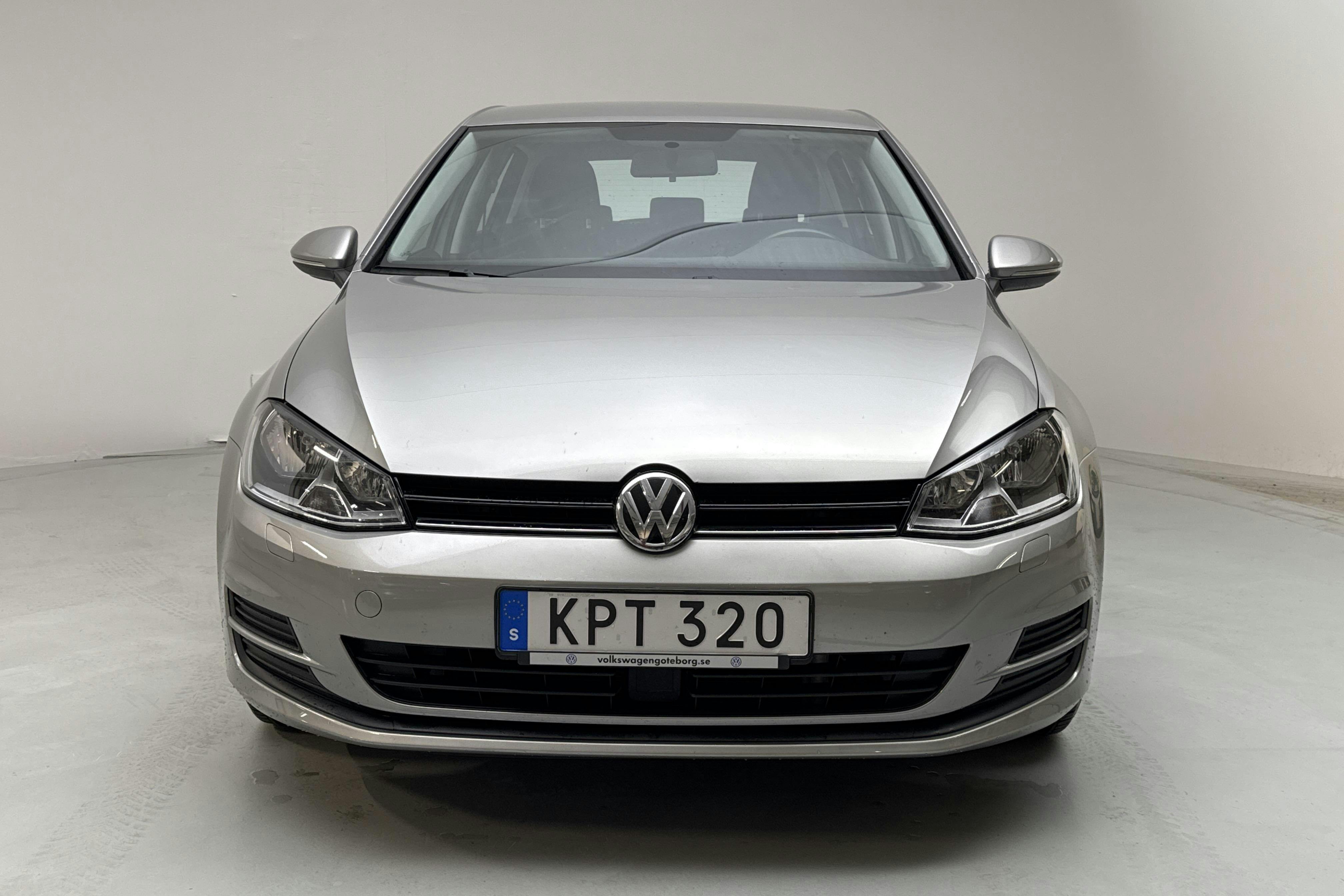 VW Golf VII 1.2 TSI 5dr (105hk) - 57 870 km - Manual - silver - 2015