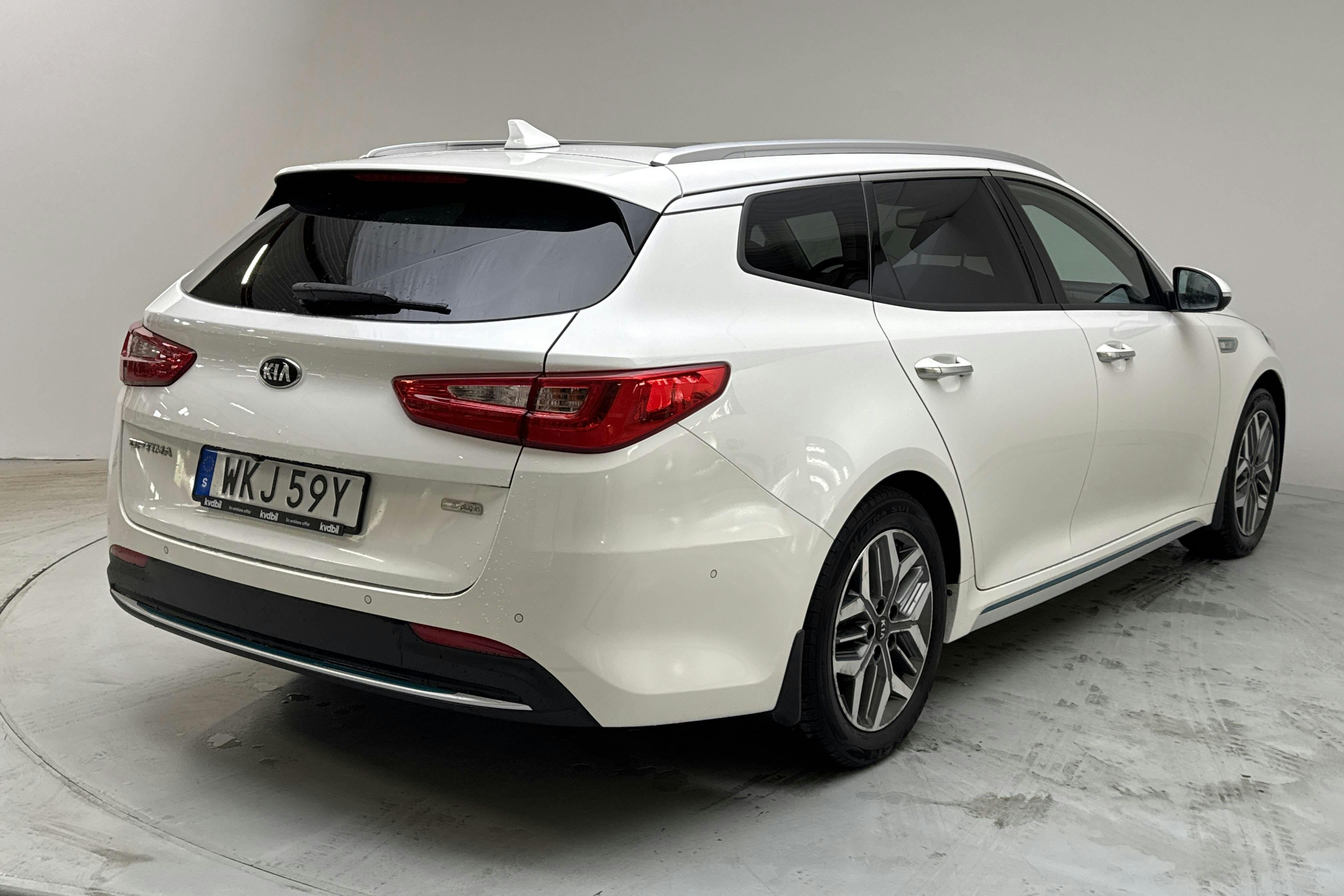 KIA Optima 2.0 GDi Plug-in Hybrid SW (205hk) - 14 044 mil - Automat - vit - 2020