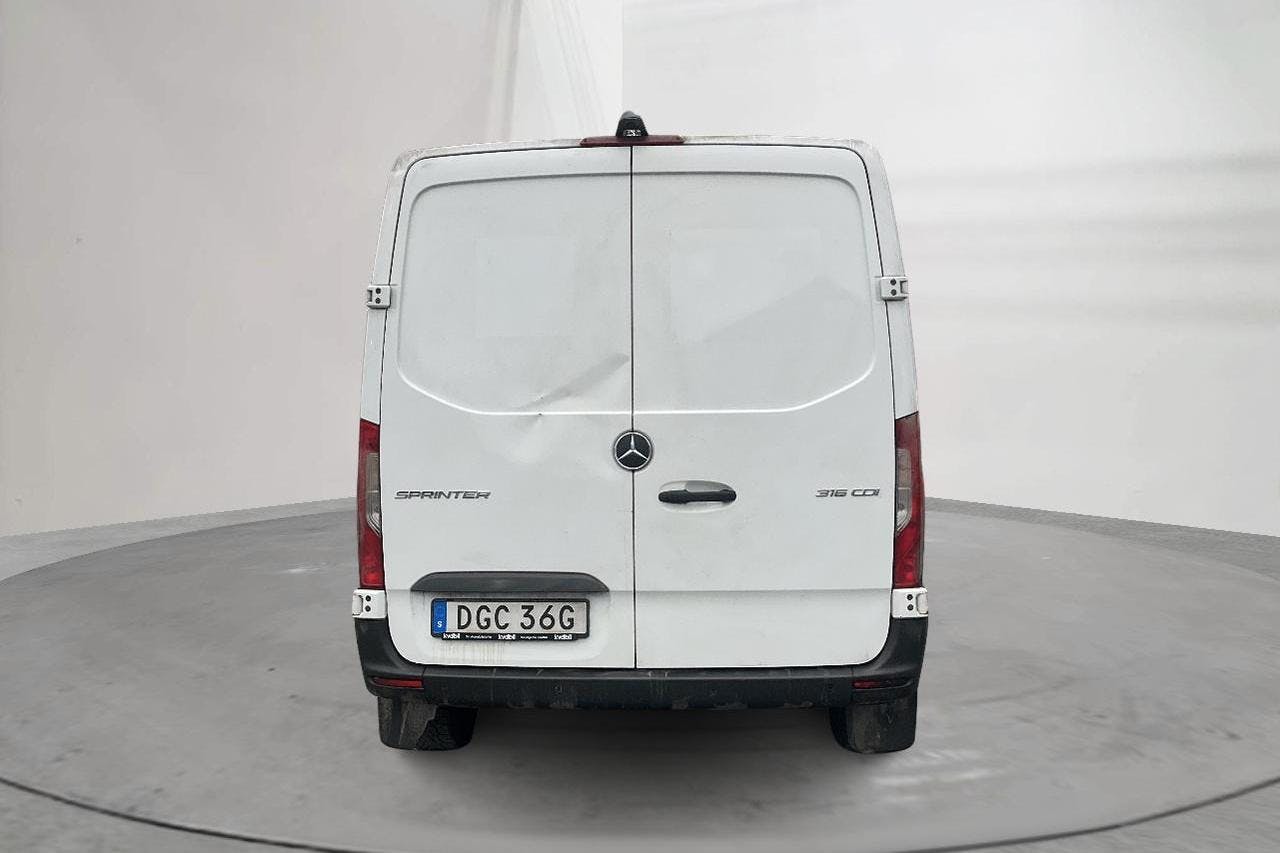 Mercedes Sprinter 316 CDI Skåp RWD (163hk) - 45 821 mil - Automat - vit - 2021