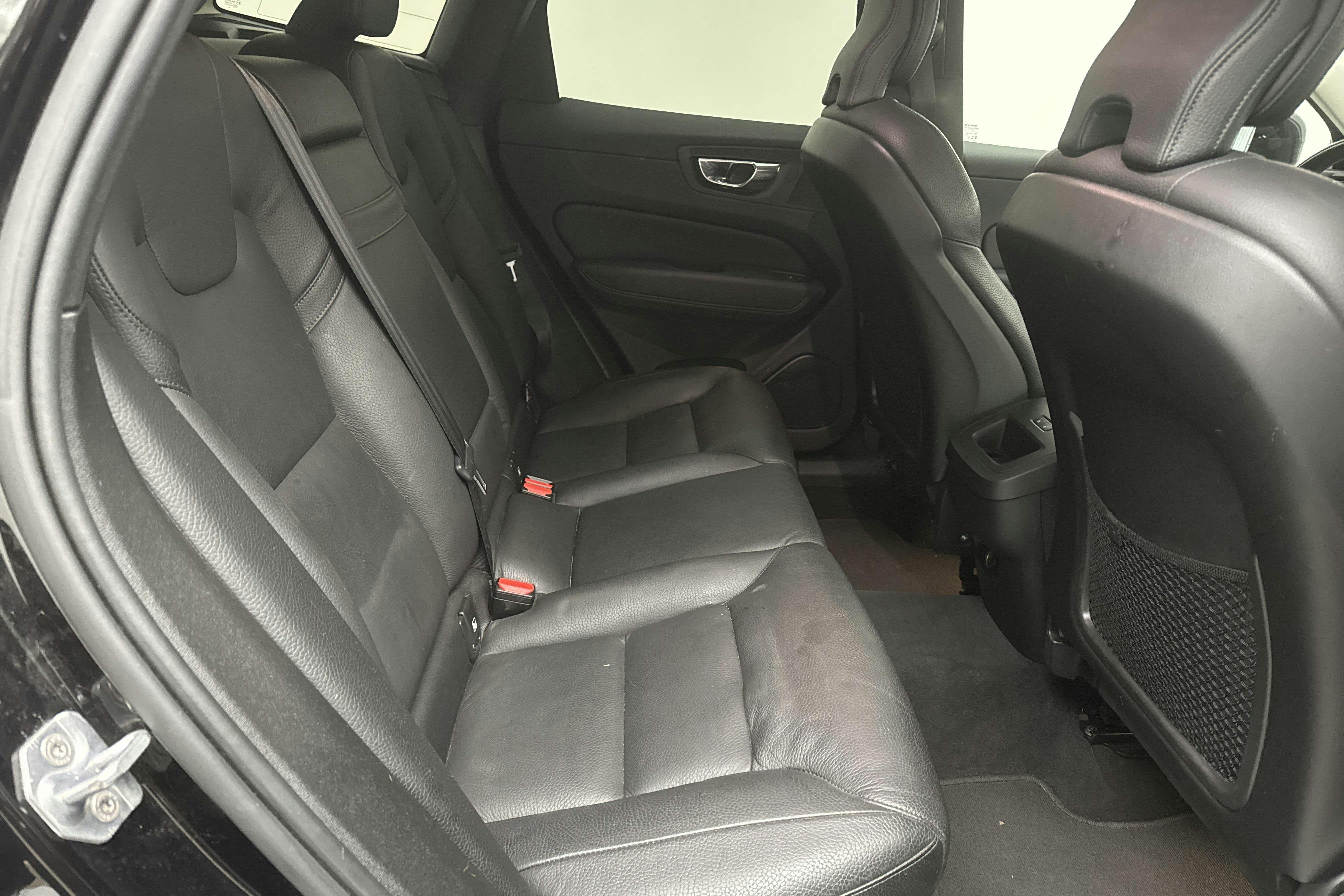 Volvo XC60 D4 AWD (190hk) - 12 183 mil - Automat - svart - 2019