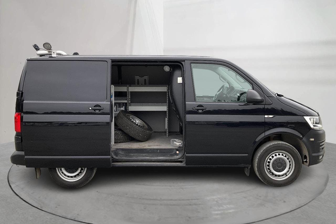 VW Transporter T6 2.0 TDI BMT Skåp 4MOTION (150hk) - 159 720 km - Automaatne - must - 2018