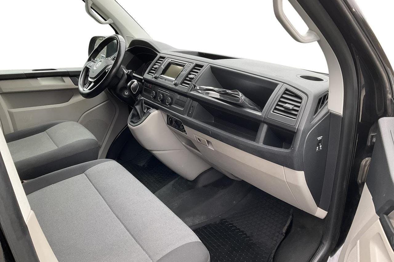 VW Transporter T6 2.0 TDI BMT Skåp 4MOTION (150hk) - 159 720 km - Automaatne - must - 2018