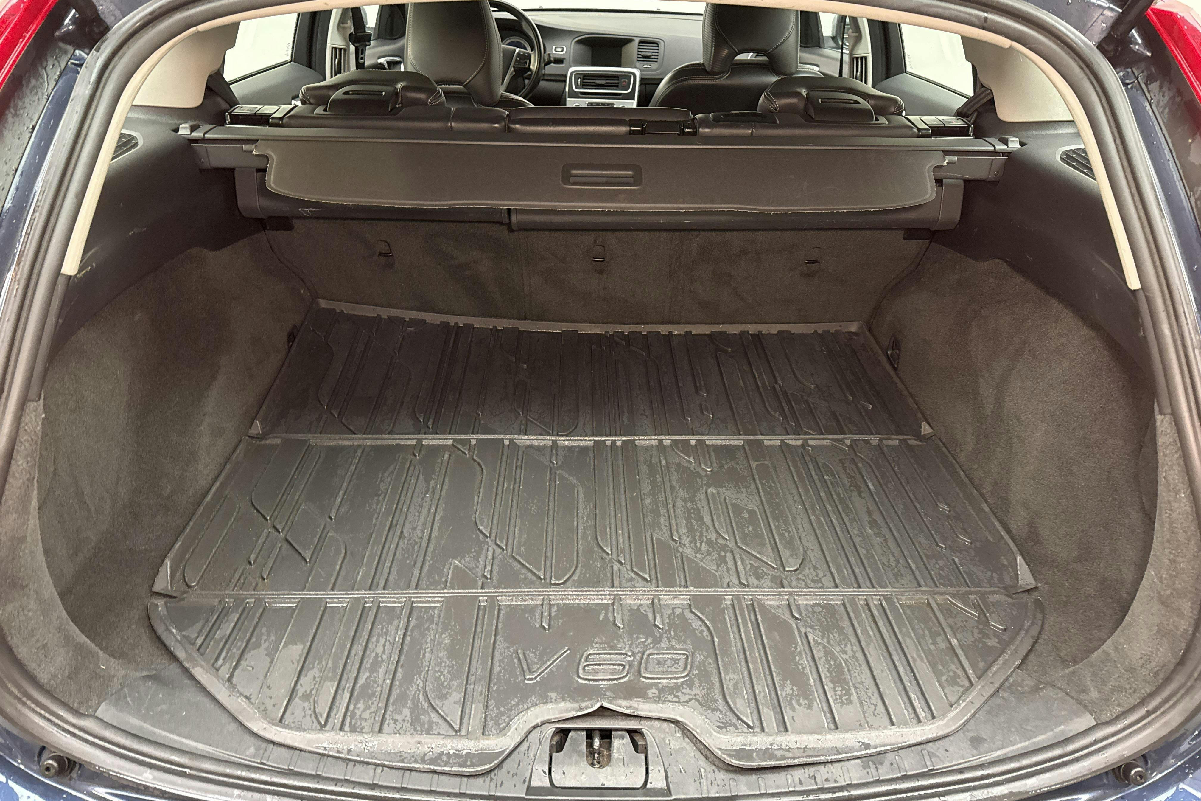 Volvo V60 D4 (163hk) - 25 303 mil - Manuell - blå - 2013