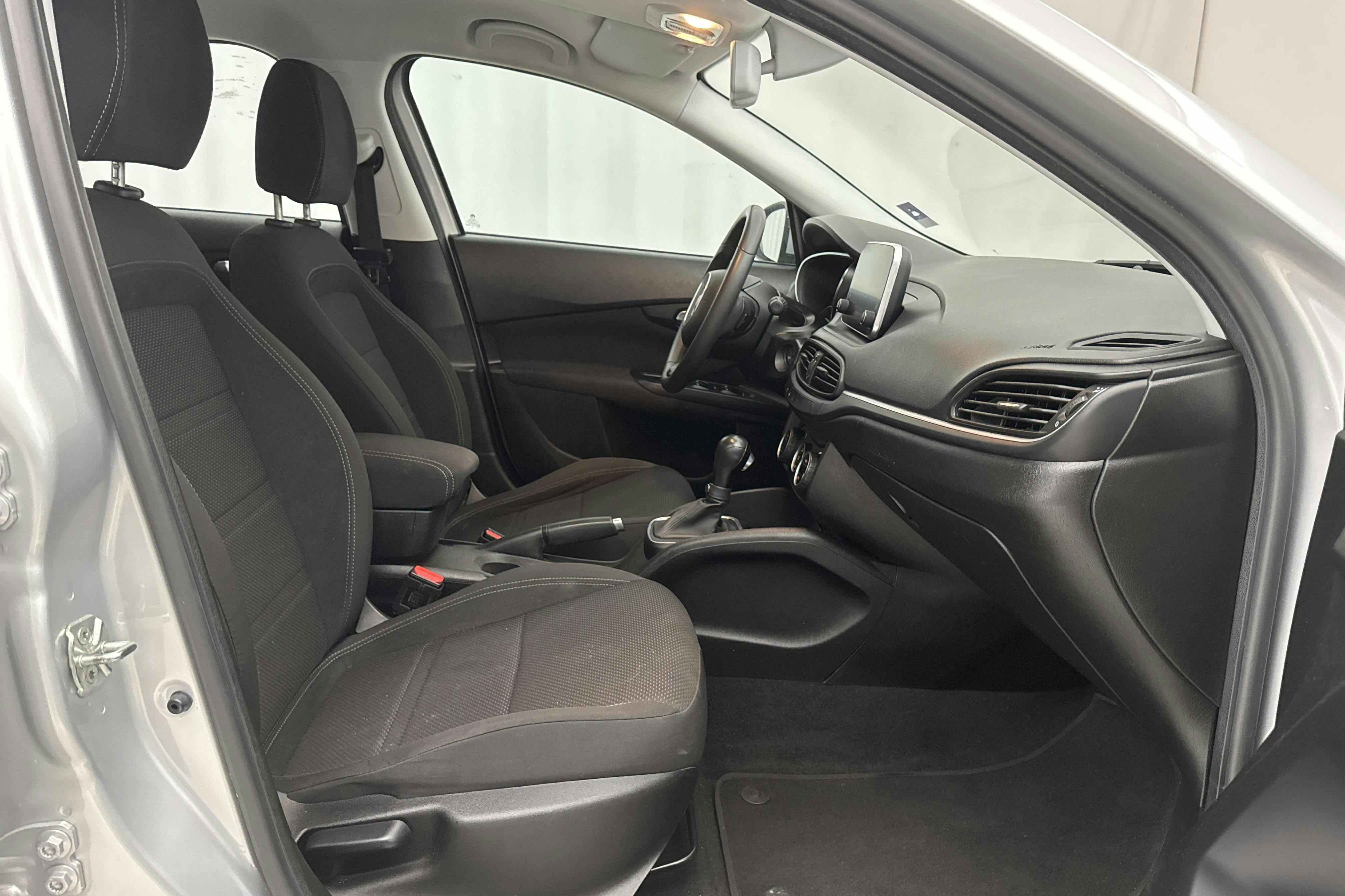 Fiat Tipo 1.6 E-Torq Kombi (110hk) - 110 040 km - Automatic - gray - 2018