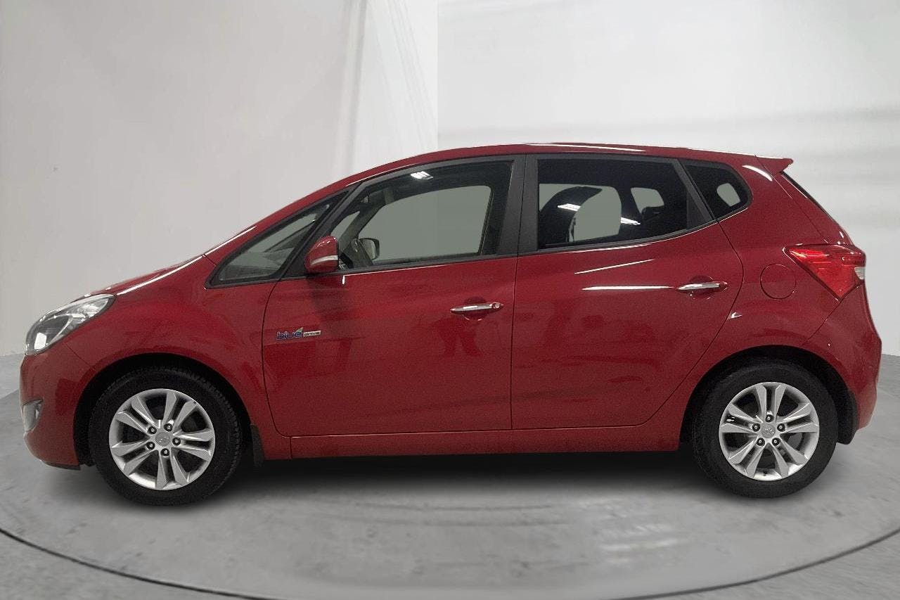 Hyundai ix20 1.6 CRDi (115hk) - 165 180 km - Manualna - czerwony - 2013