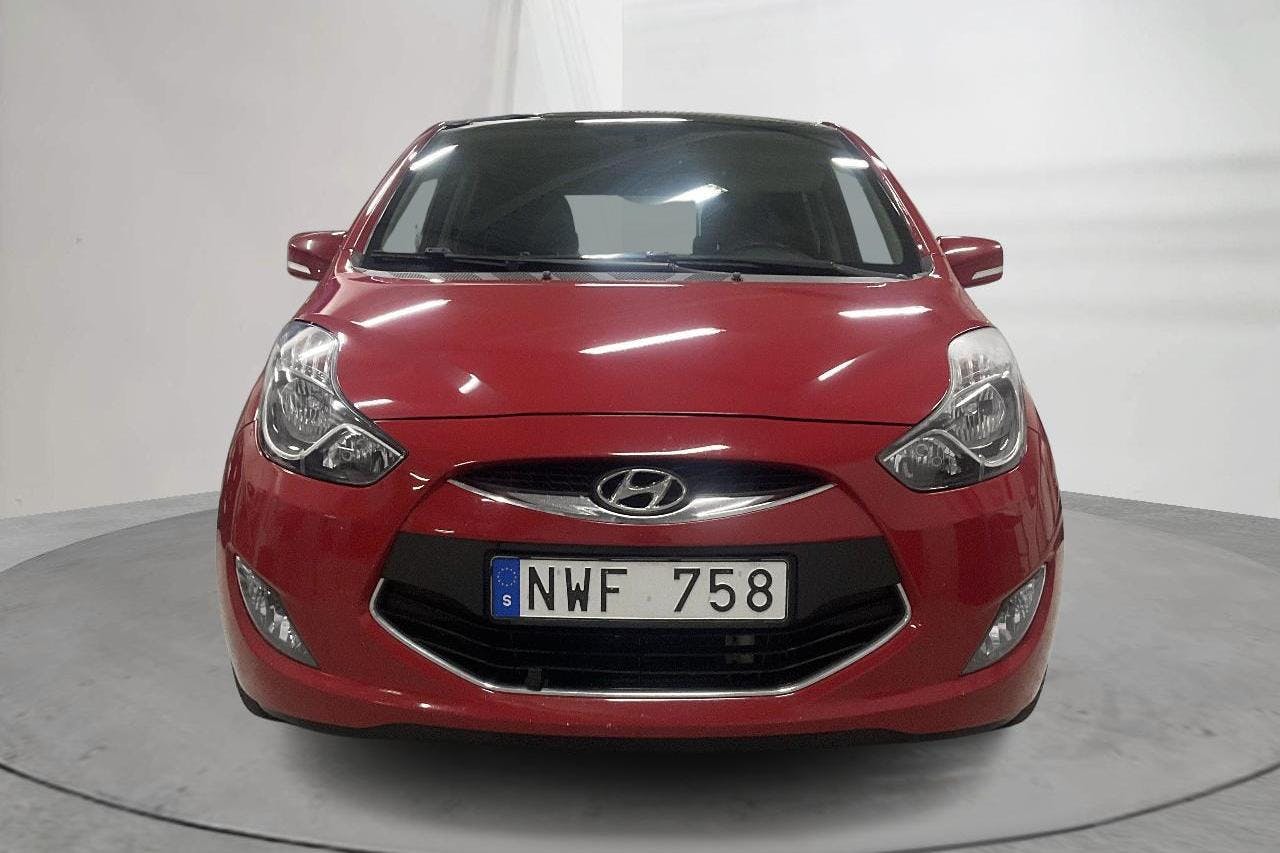 Hyundai ix20 1.6 CRDi (115hk) - 165 180 km - Manualna - czerwony - 2013