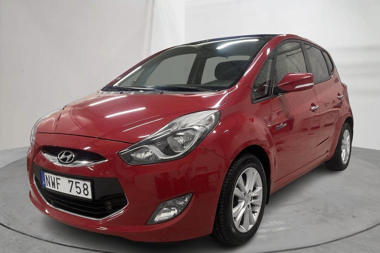 Hyundai ix20 1.6 CRDi (115hk) - 165 180 km - Manualna - czerwony - 2013