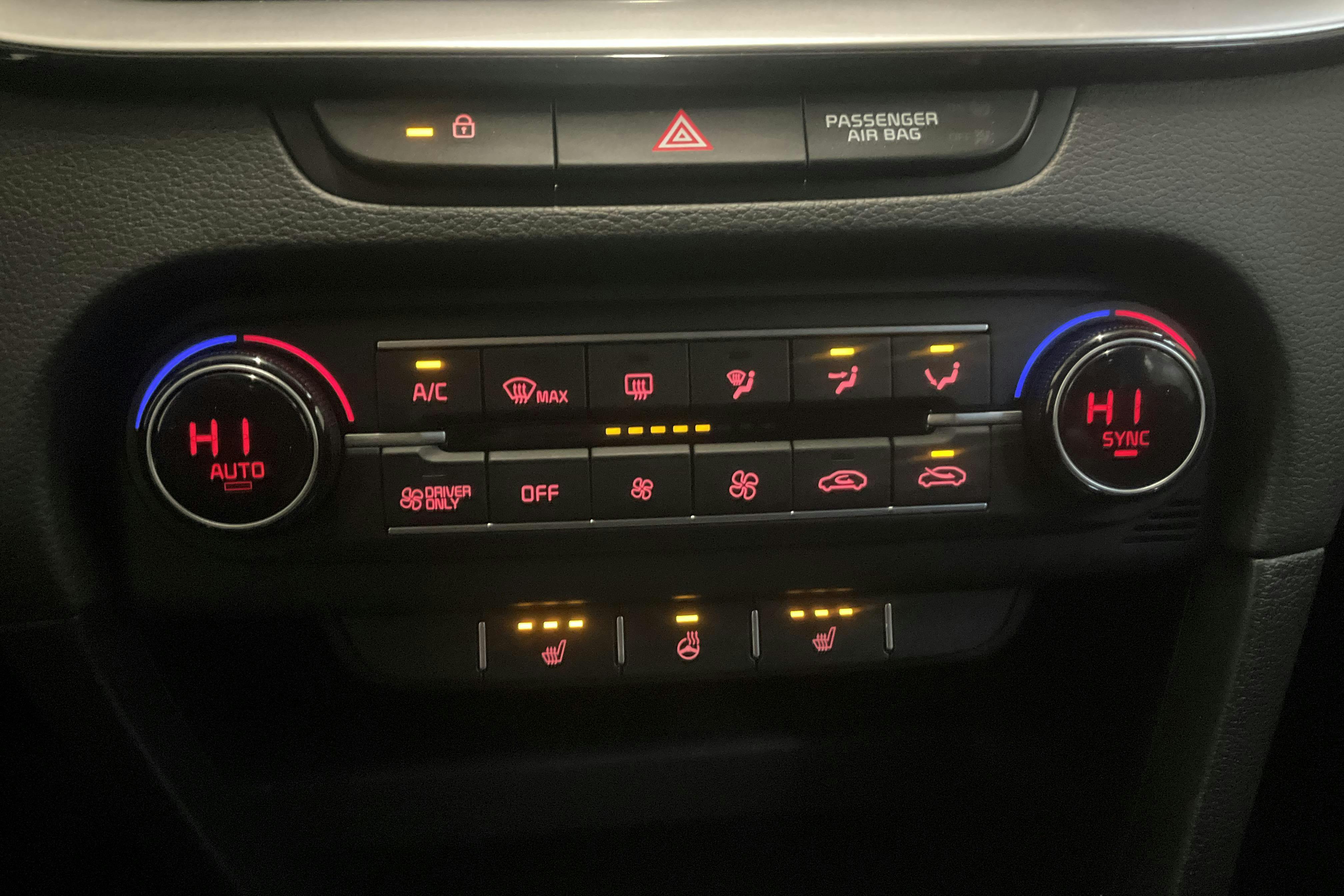 KIA Ceed 1.6 Plug-in Hybrid SW (141hk) - 125 450 km - Automatic - white - 2021