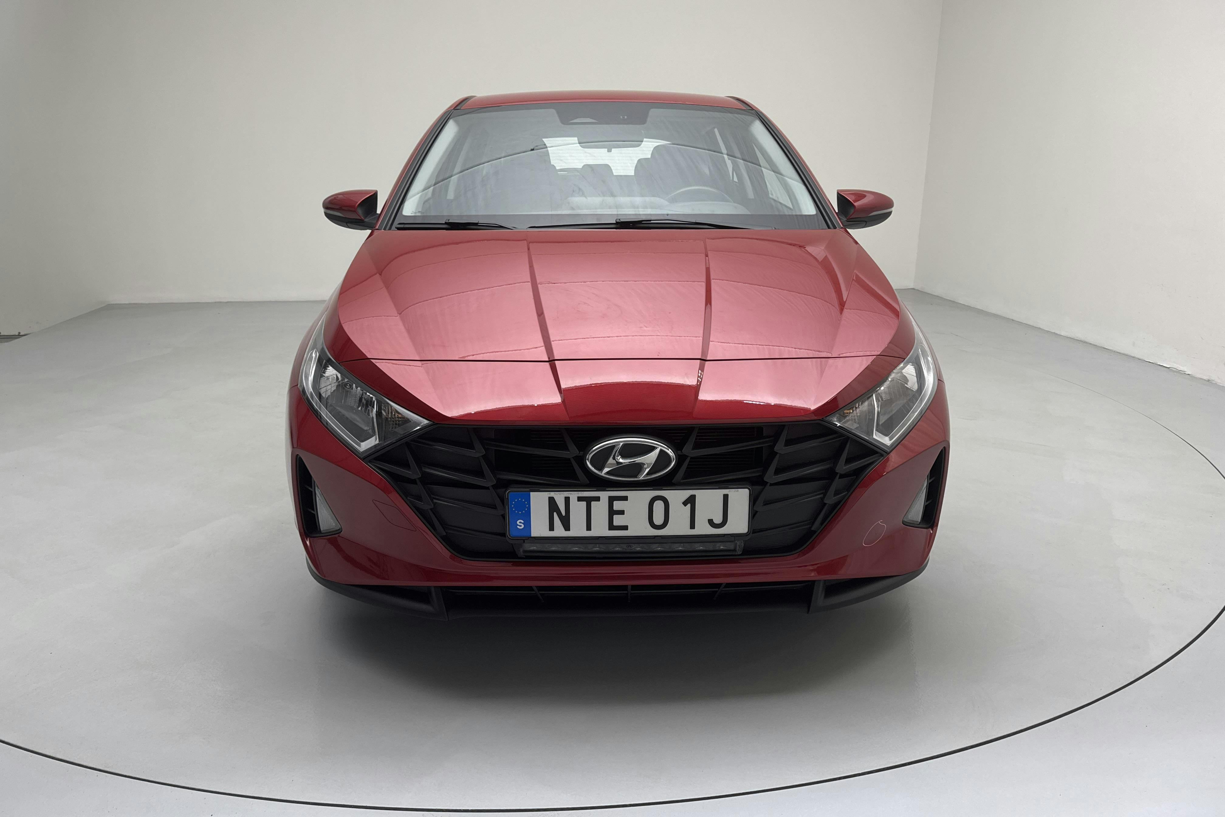 Hyundai i20 1.25 MPi (84hk) - 32 560 km - Manual - red - 2021