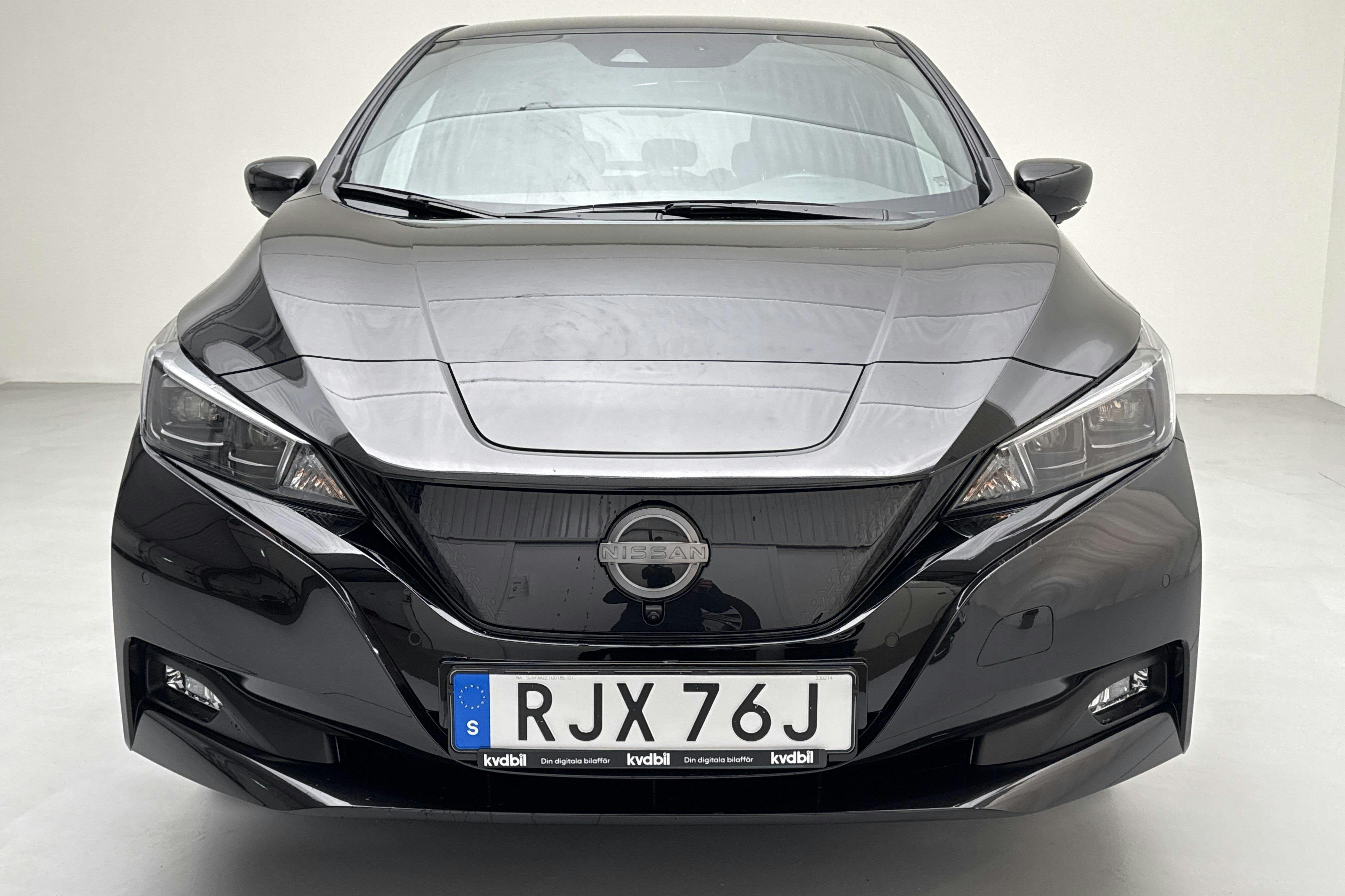 Nissan LEAF 5dr 59 kWh (214hk) - 1 729 mil - Automat - svart - 2023
