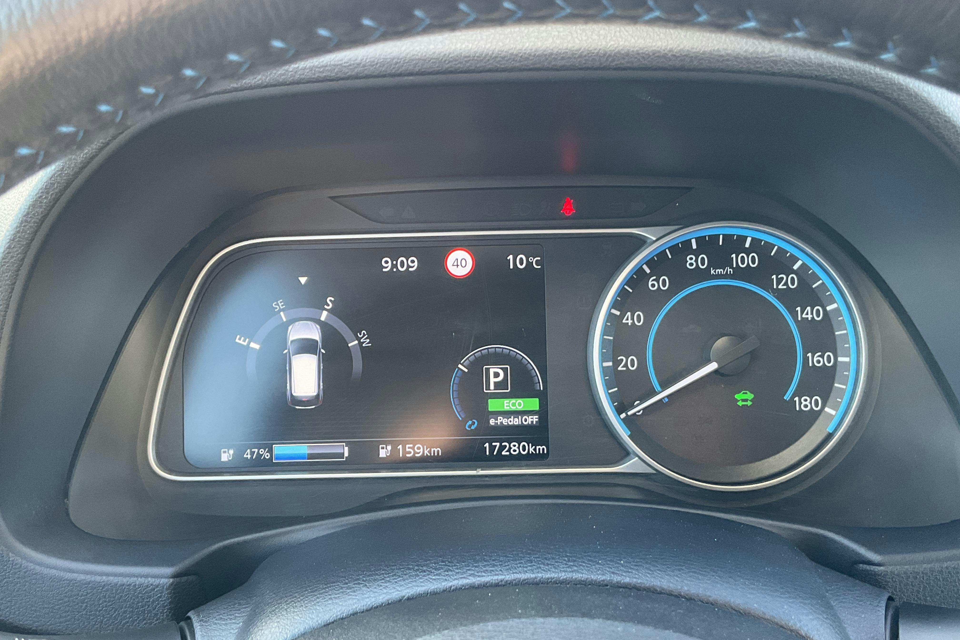 Nissan LEAF 5dr 59 kWh (214hk) - 1 729 mil - Automat - svart - 2023