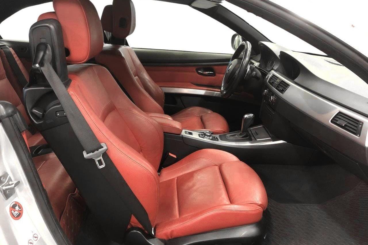 BMW 320d Cabriolet, E93 (184hk) - 147 950 km - Automatic - silver - 2012