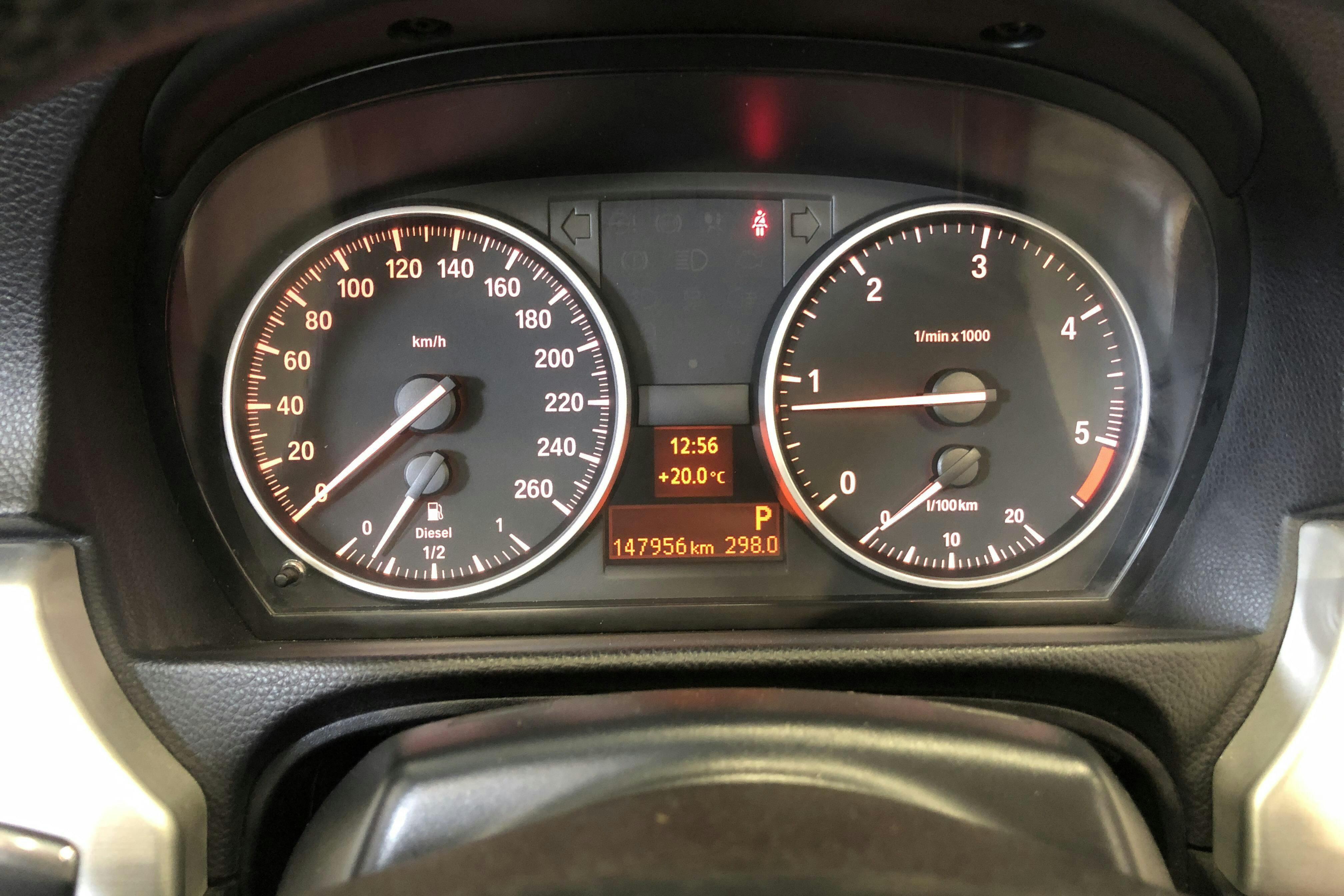 BMW 320d Cabriolet, E93 (184hk) - 147 950 km - Automatic - silver - 2012