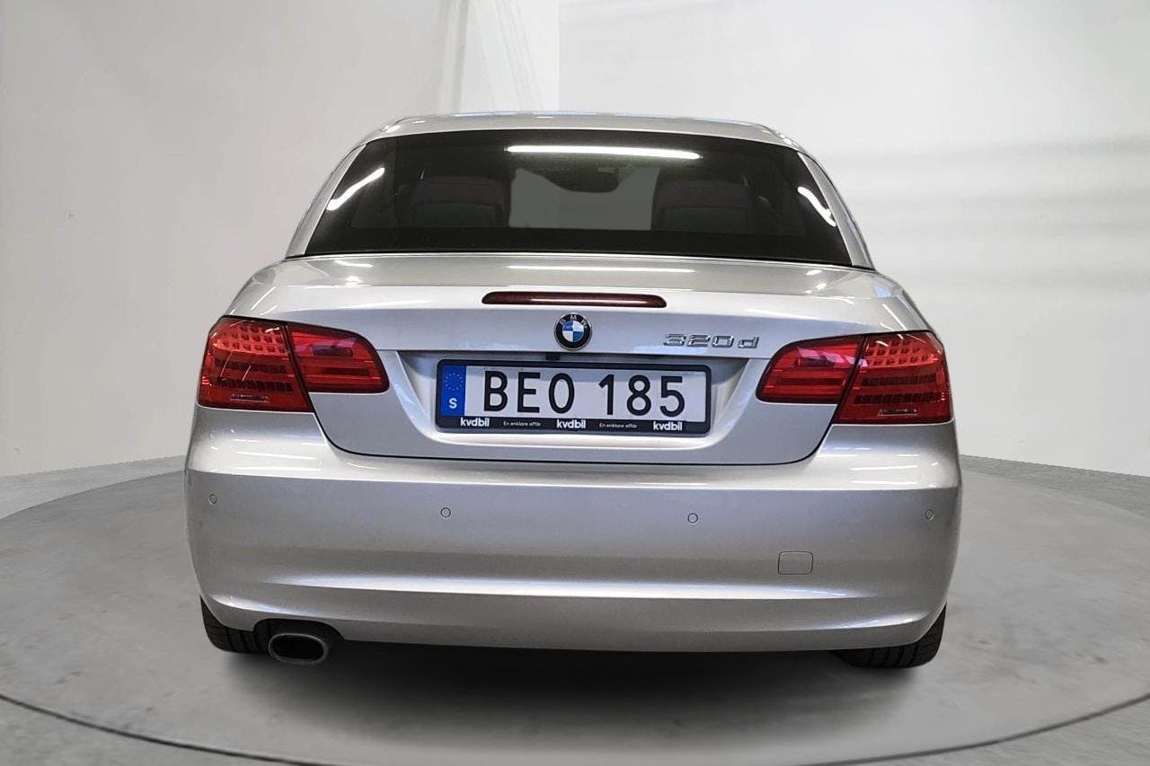 BMW 320d Cabriolet, E93 (184hk) - 147 950 km - Automatic - silver - 2012