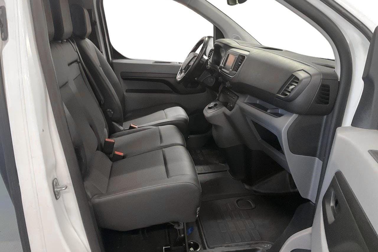 Opel Vivaro 1.5 D (120hk) - 4 730 mil - Automat - vit - 2021