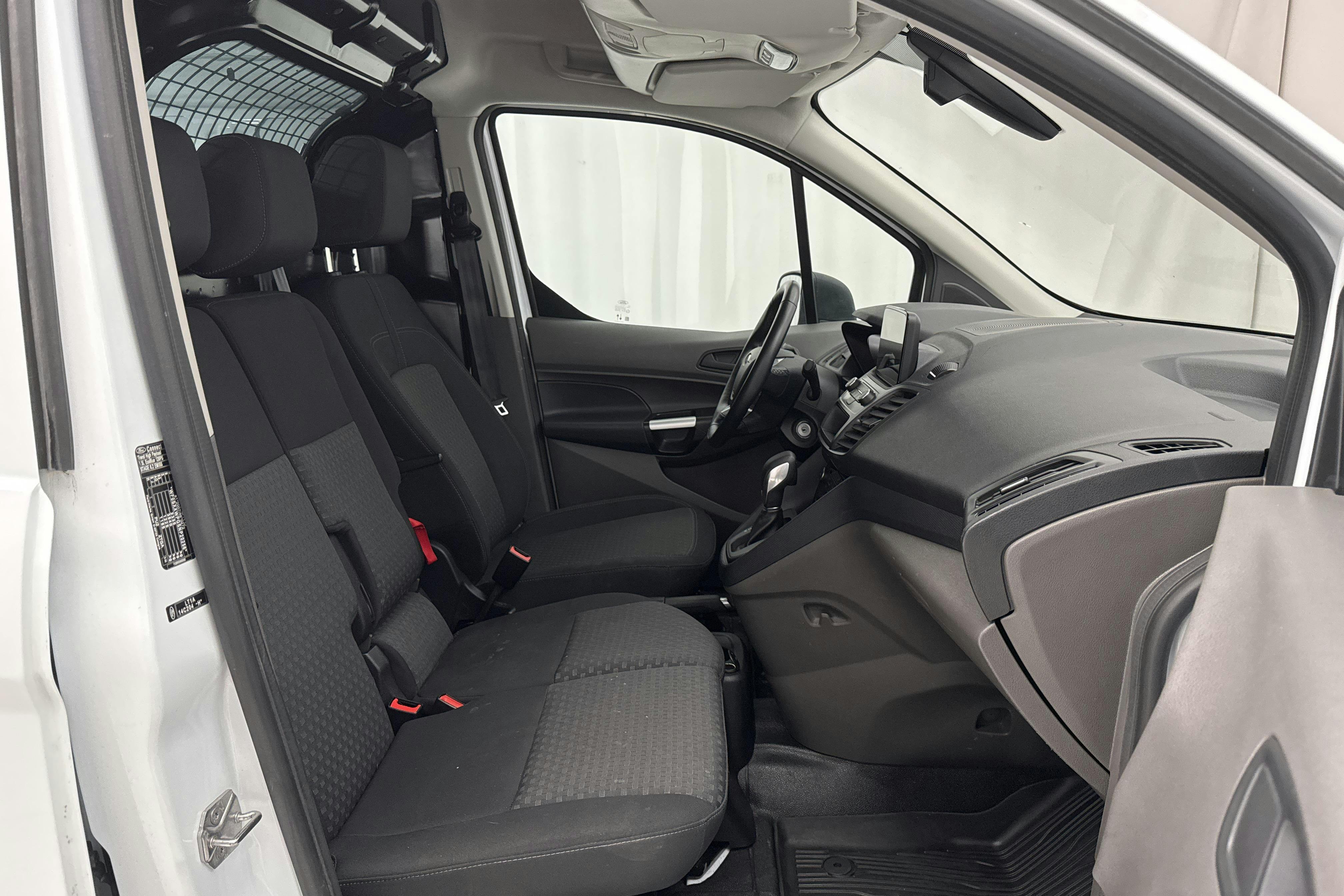 Ford Transit Connect 1.5 TDCi (120hk) - 3 969 mil - Automat - vit - 2023