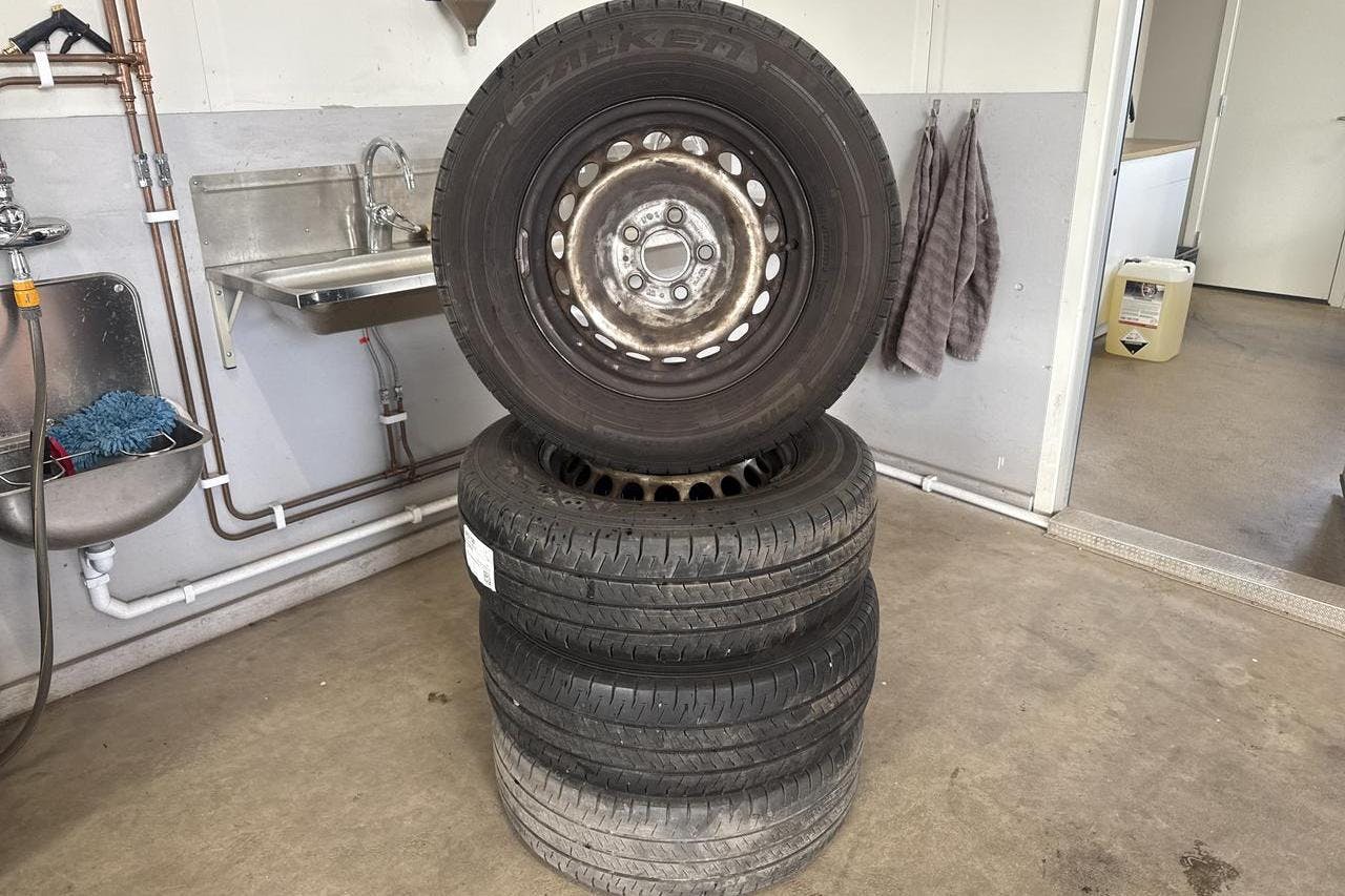 VW Crafter 35 2.0 TDI Volymskåp (177hk) - 346 770 km - Automatic - white - 2018