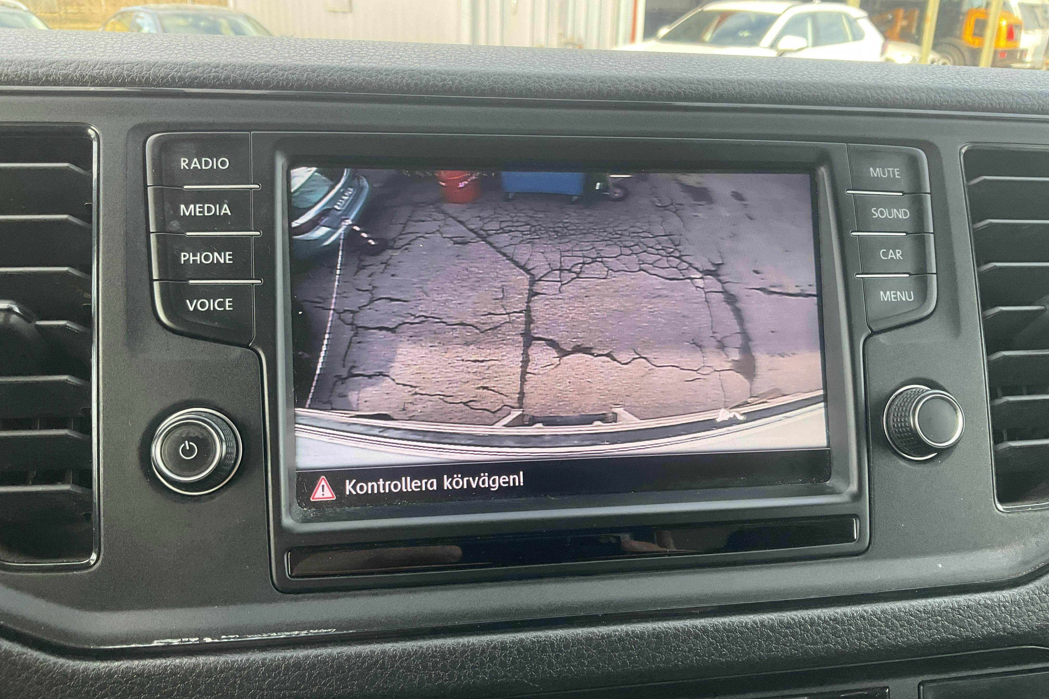 VW Crafter 35 2.0 TDI Volymskåp (177hk) - 346 770 km - Automatic - white - 2018
