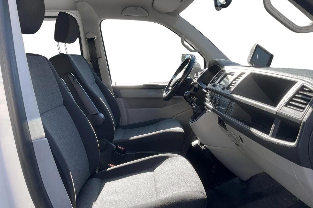VW Transporter T6 2.0 TDI BMT 4MOTION (150hk) - 75 580 km - Käsitsi - valge - 2017