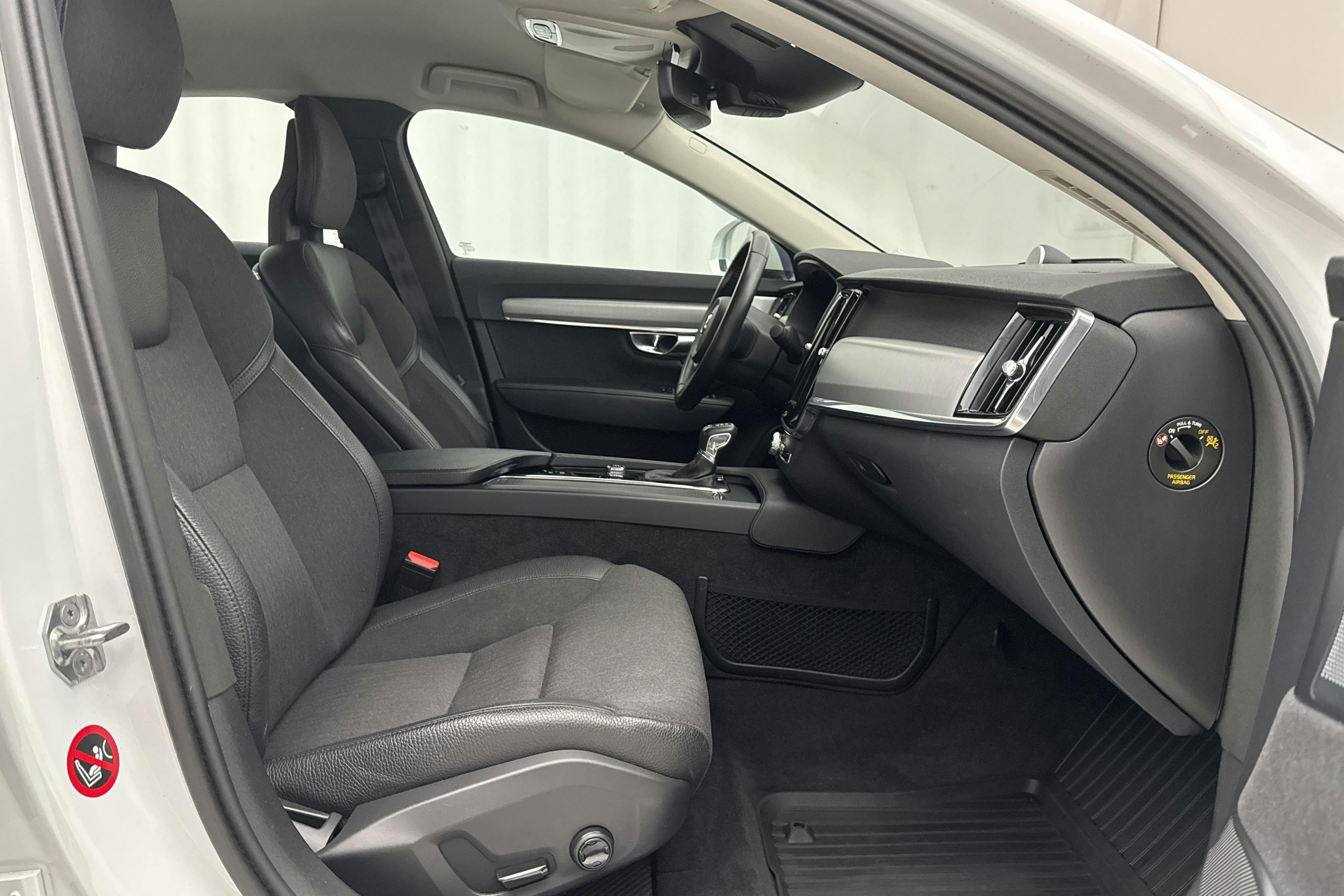 Volvo S90 T5 (250hk) - 18 026 mil - Automat - vit - 2018