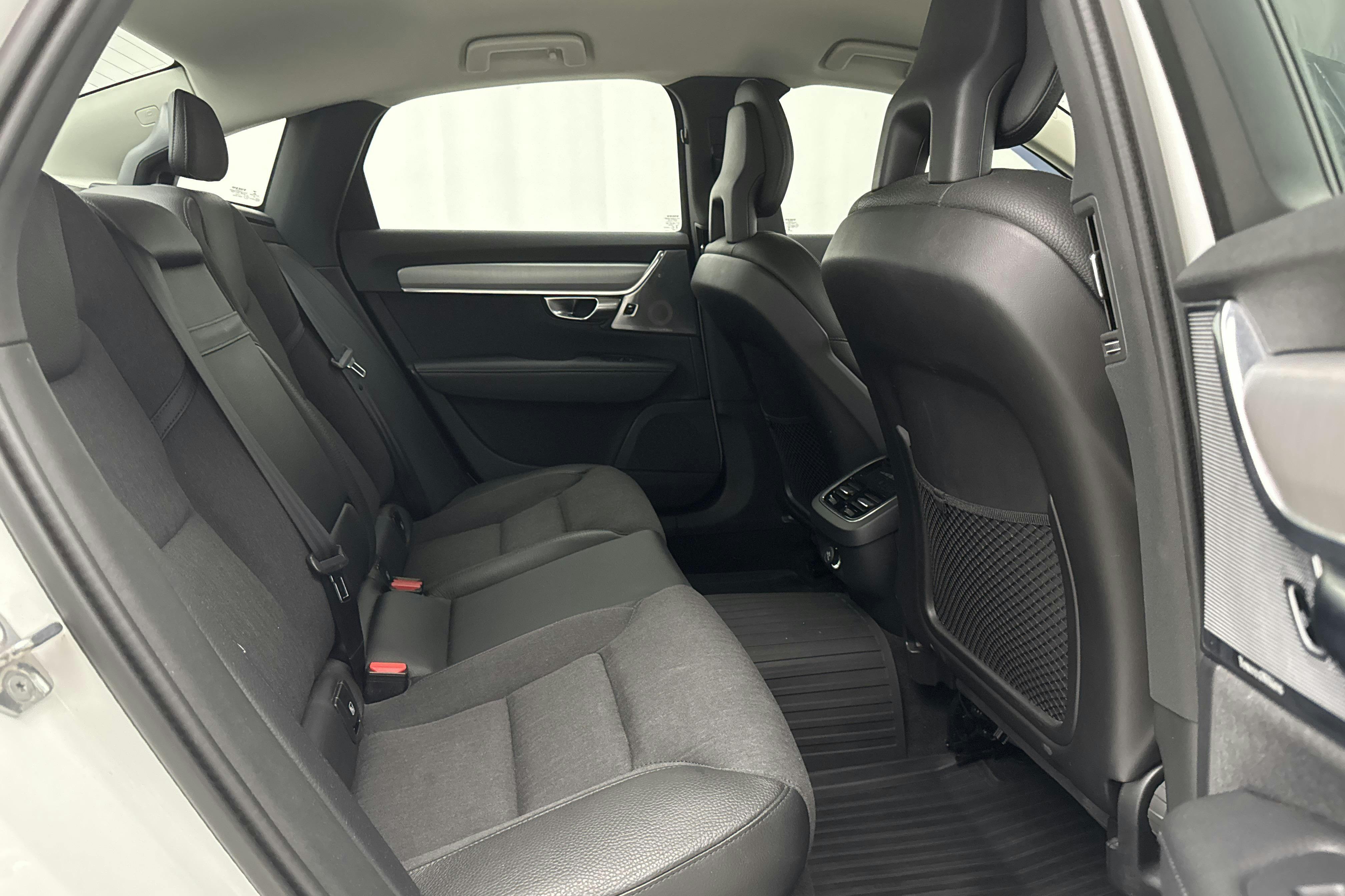 Volvo S90 T5 (250hk) - 18 026 mil - Automat - vit - 2018