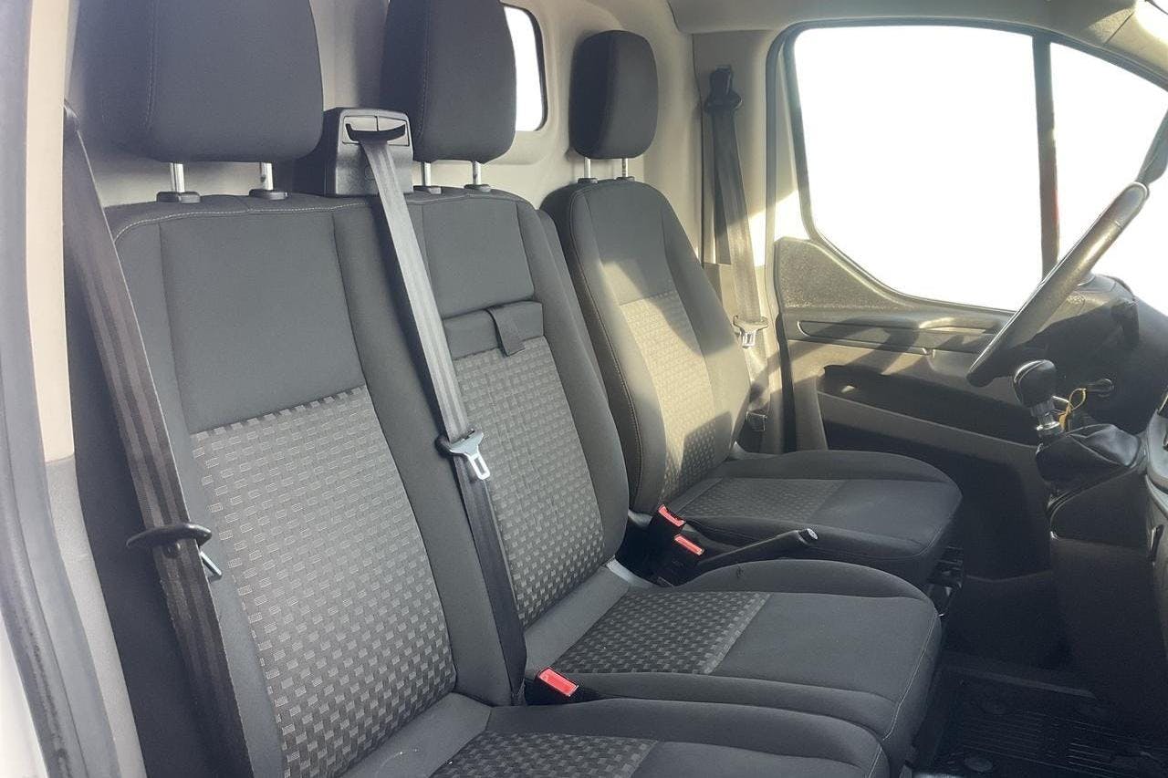 Ford Transit Custom 300 (130hk) - 11 118 mil - Manuell - vit - 2019