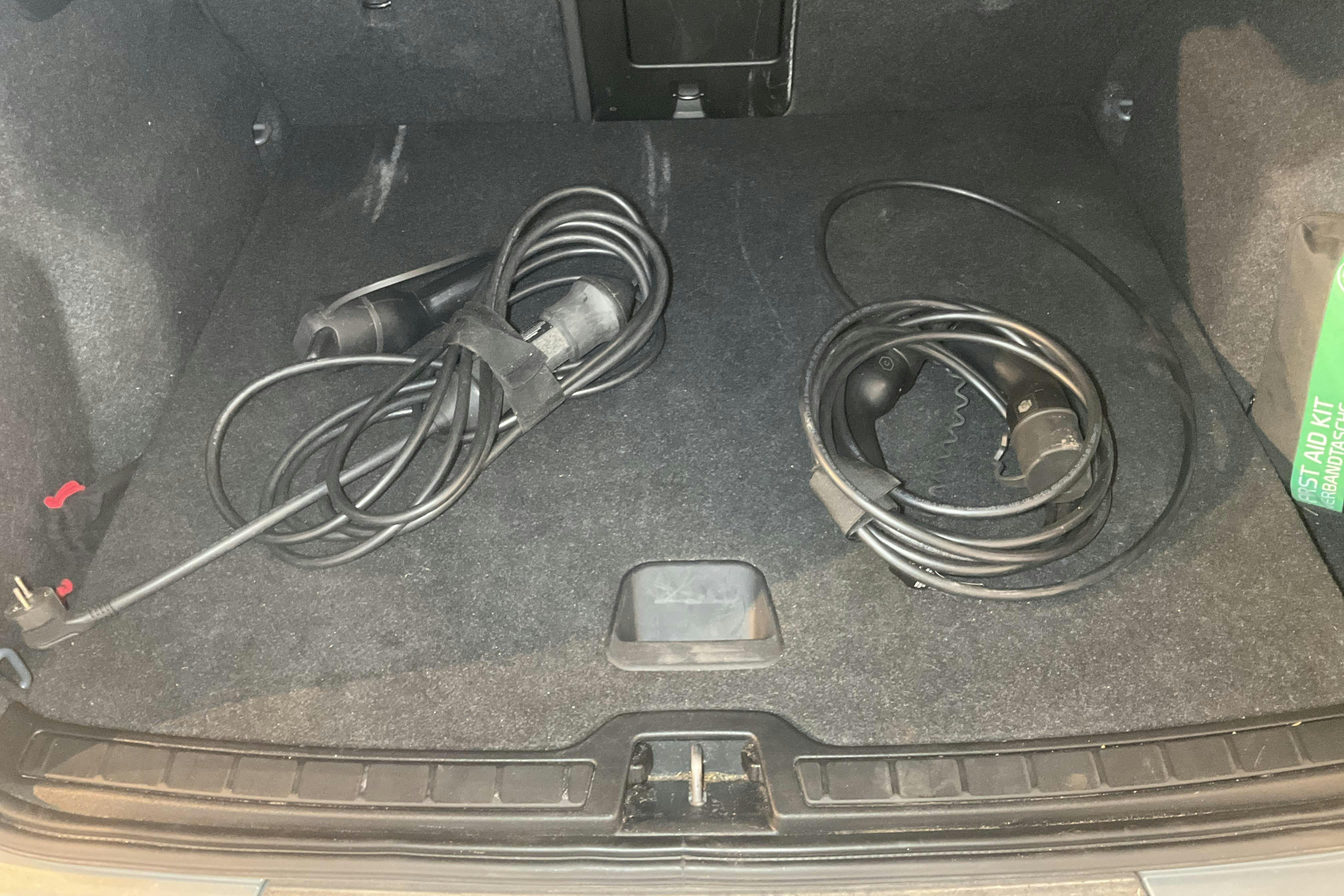 Volvo XC40 T4 2WD Recharge (211hk) - 62 460 km - Automaatne - hall - 2022