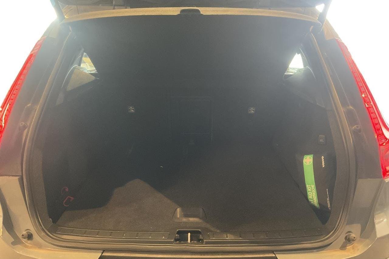 Volvo XC40 T4 2WD Recharge (211hk) - 62 460 km - Automaatne - hall - 2022