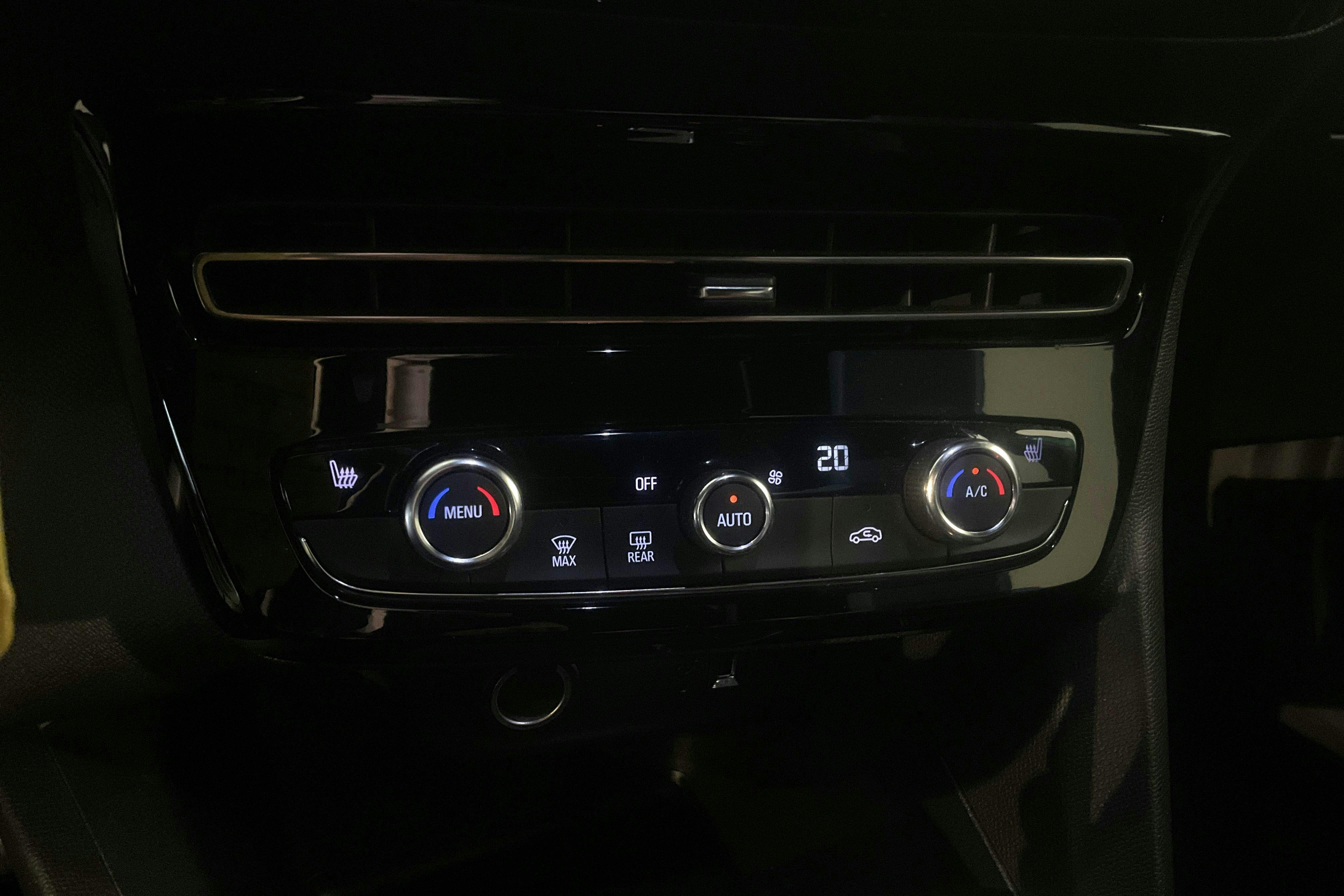 Opel Mokka P130 (130hk) - 4 166 mil - Automat - grön - 2022