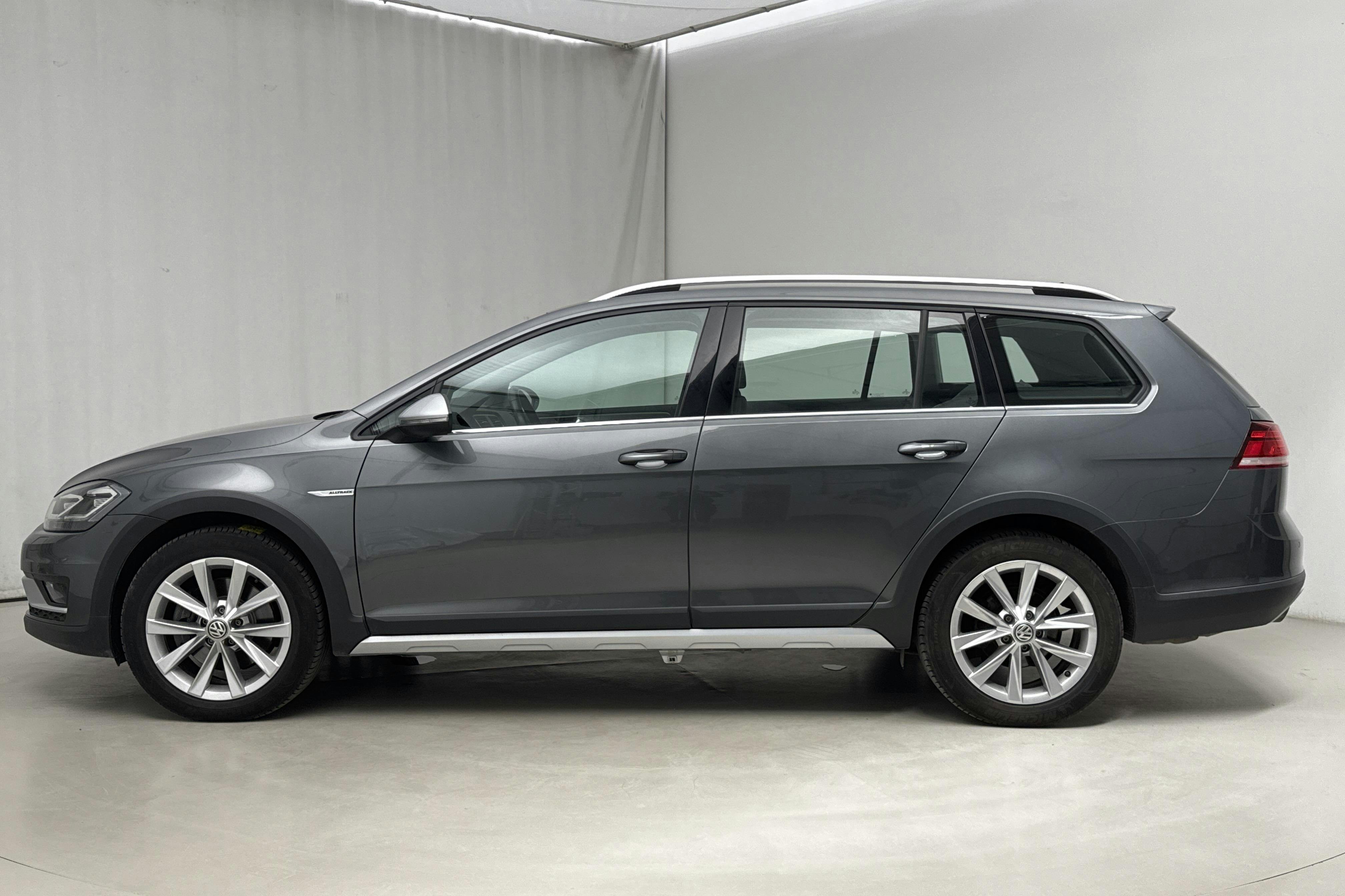 VW Golf Alltrack 2.0 TDI 4MOTION (184hk) - 1 893 mil - Automat - Dark Grey - 2020