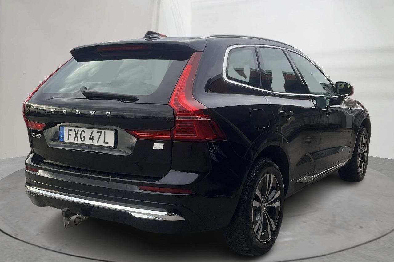 Volvo XC60 T6 AWD Recharge (350hk) - 12 657 mil - Automat - svart - 2022