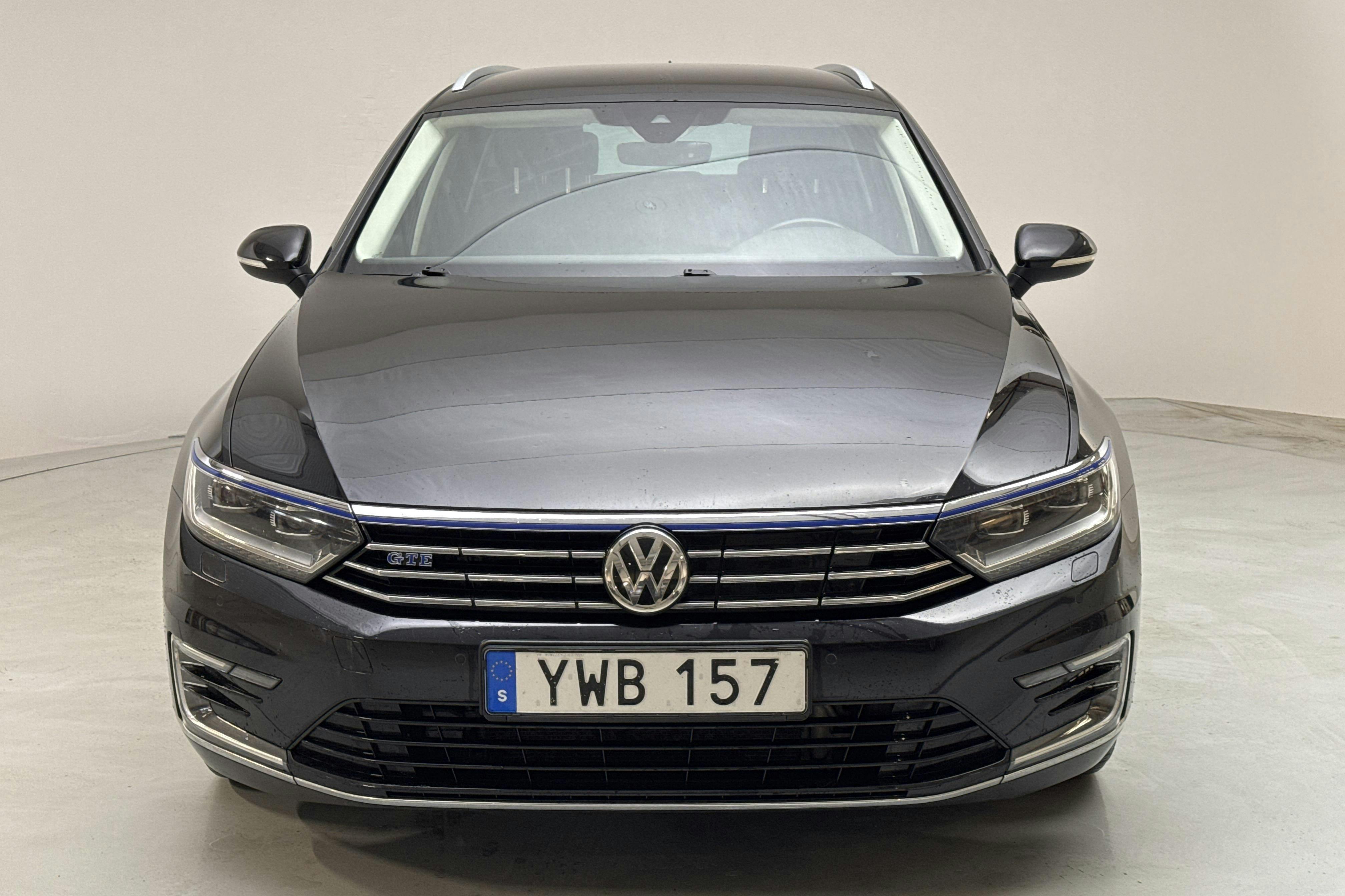 VW Passat 1.4 Plug-in-Hybrid Sportscombi (218hk) - 10 630 mil - Automat - svart - 2018