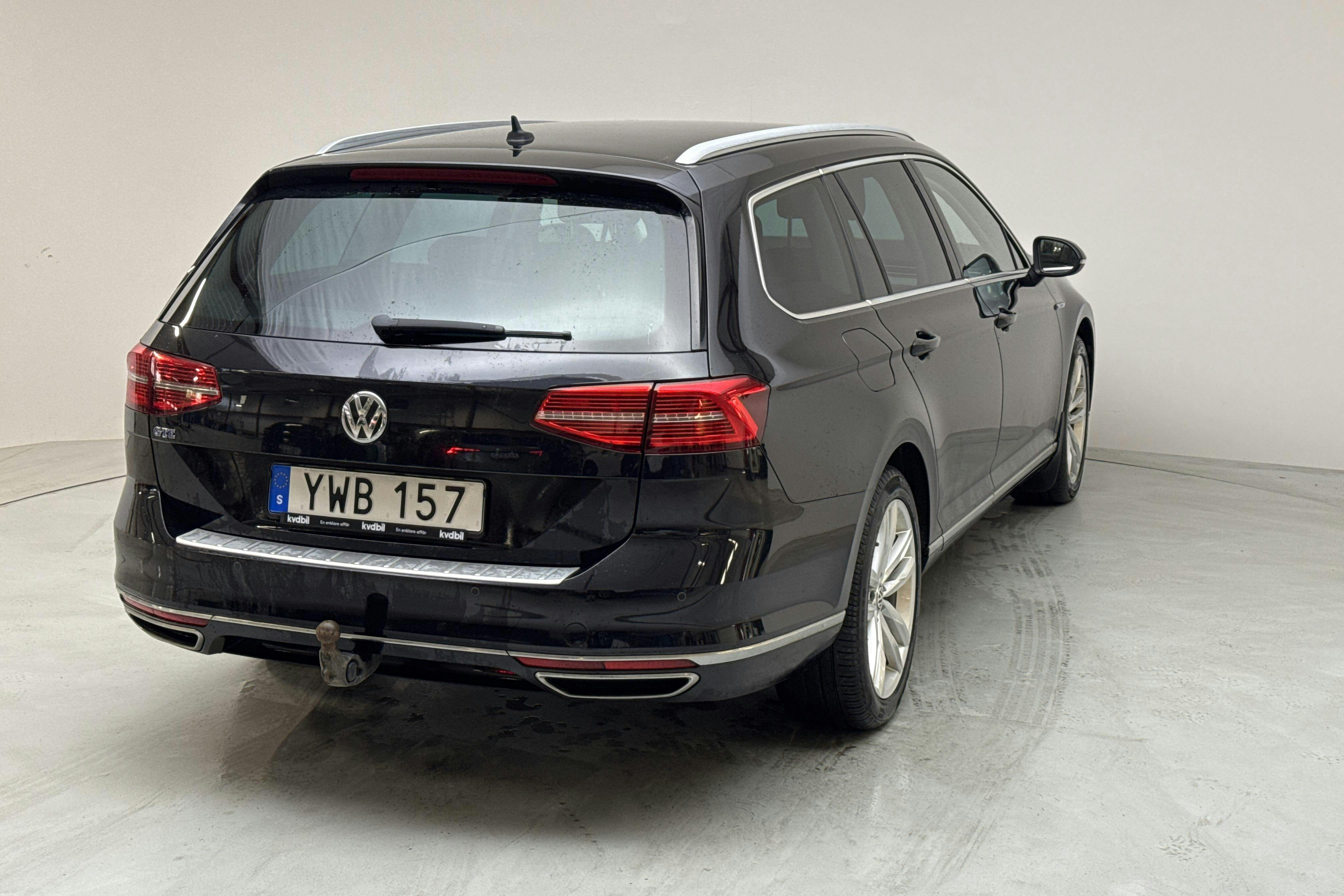 VW Passat 1.4 Plug-in-Hybrid Sportscombi (218hk) - 10 630 mil - Automat - svart - 2018