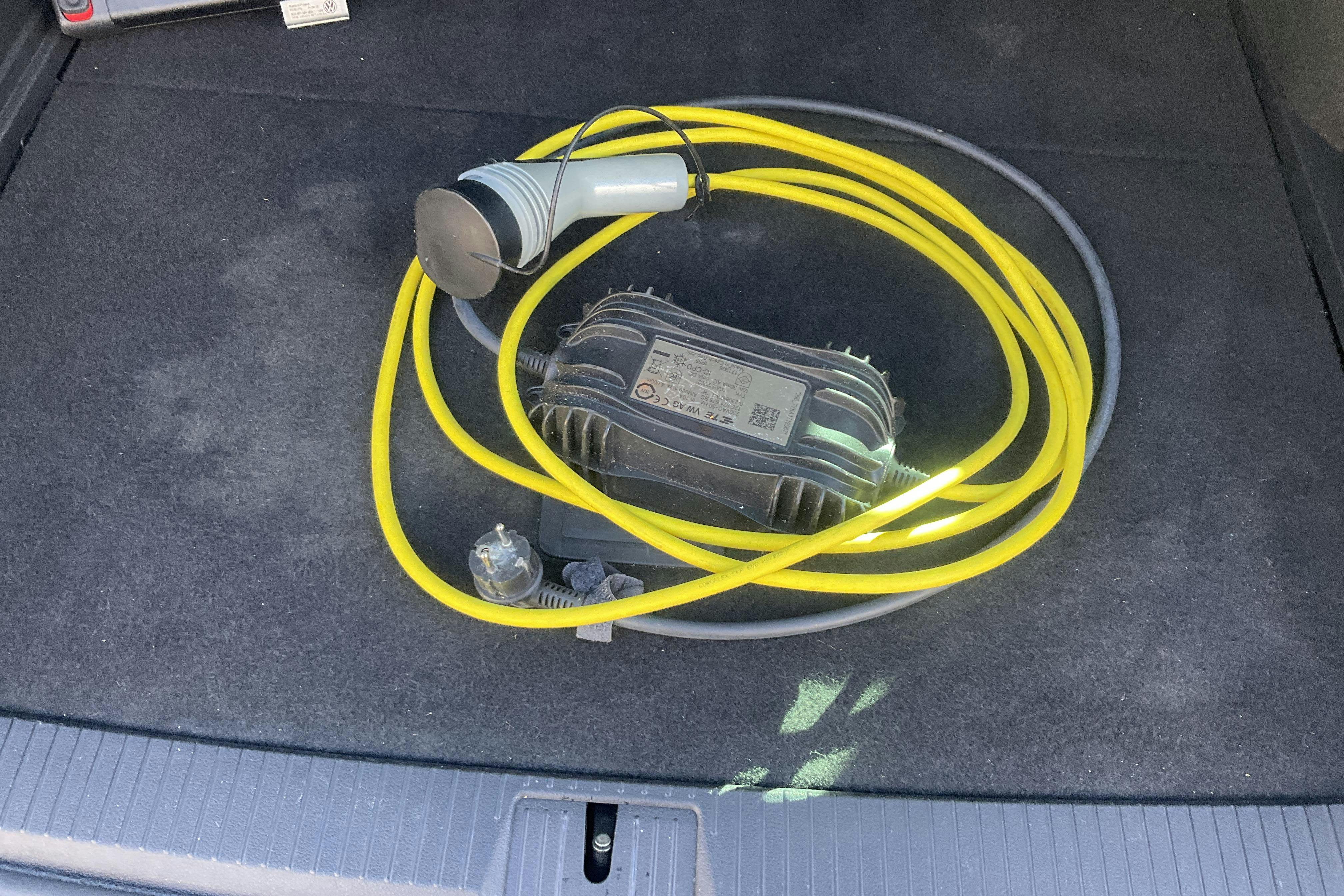 VW Passat 1.4 Plug-in-Hybrid Sportscombi (218hk) - 10 630 mil - Automat - svart - 2018