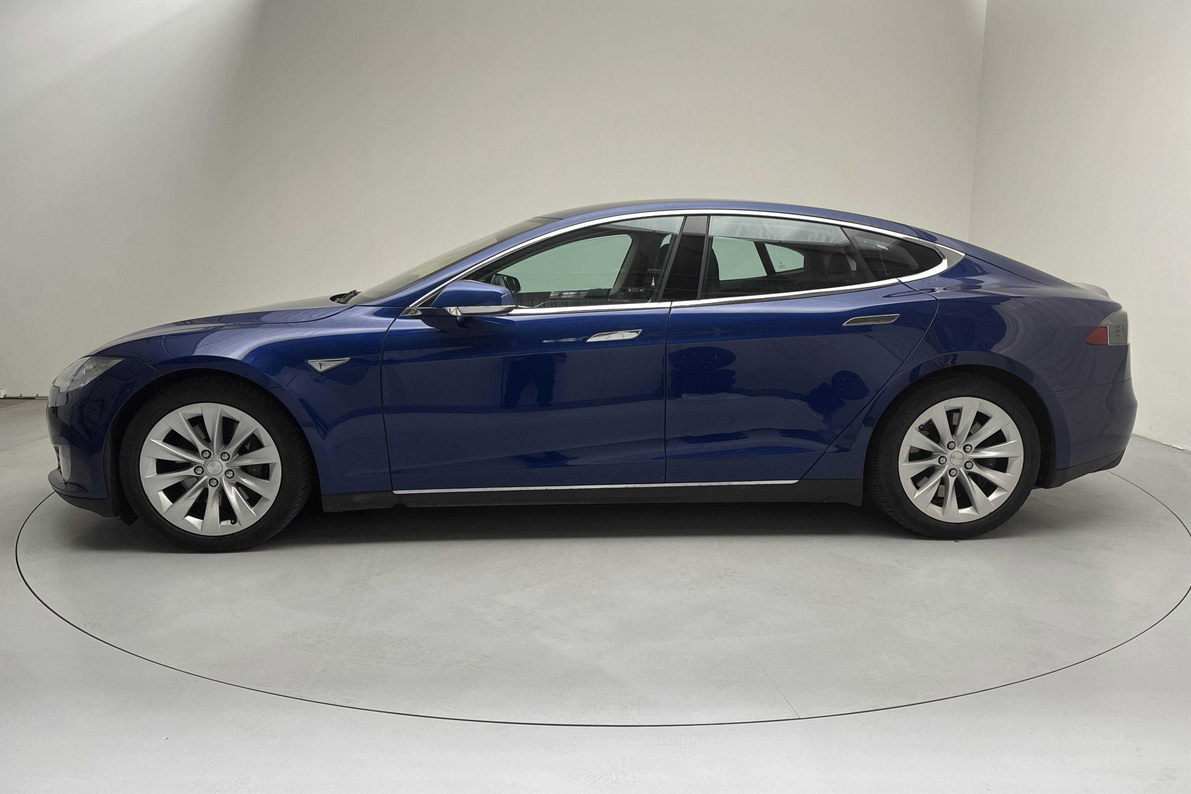 Tesla Model S 85D - 154 170 km - Automatyczna - niebieski - 2015