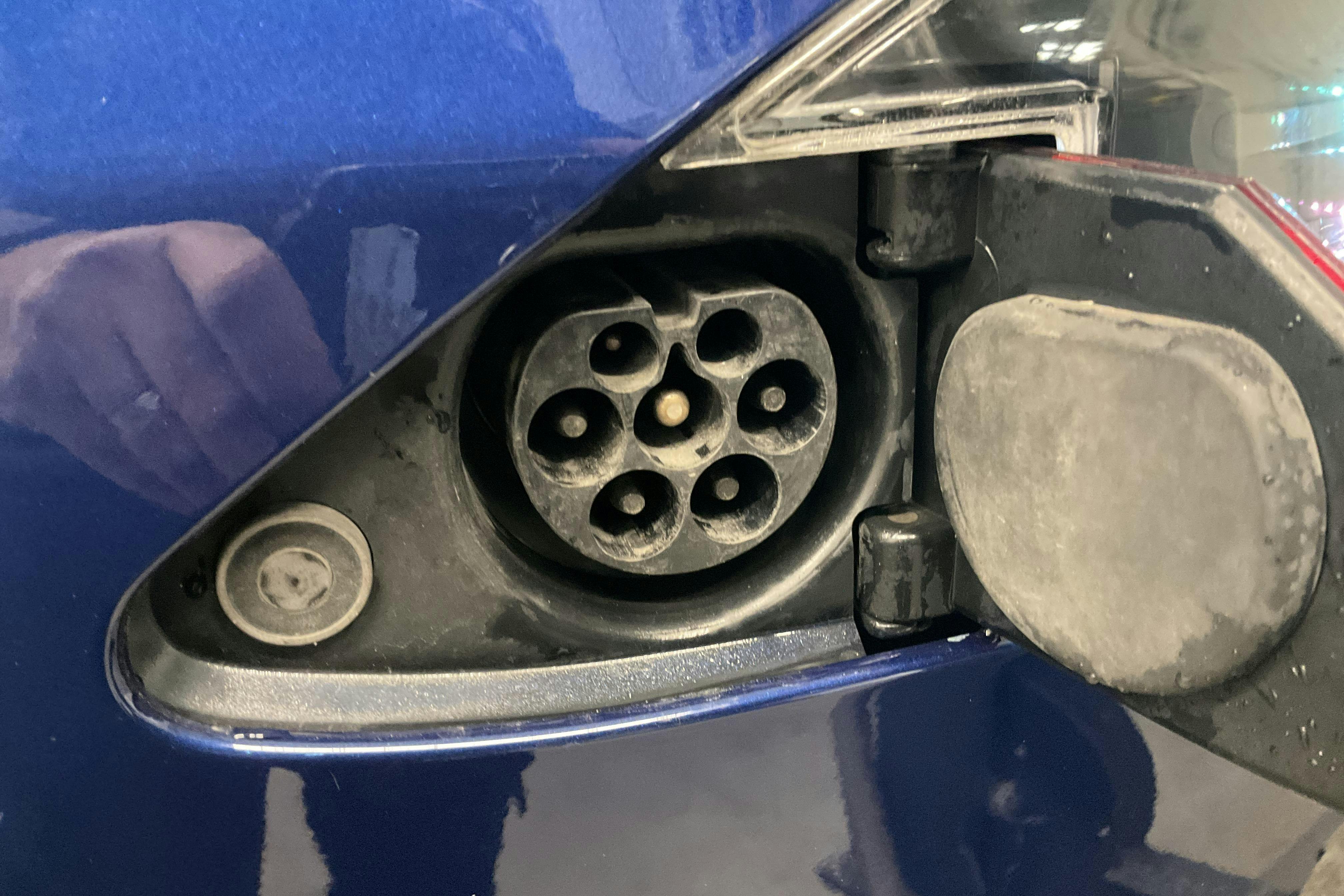 Tesla Model S 85D - 154 170 km - Automatyczna - niebieski - 2015