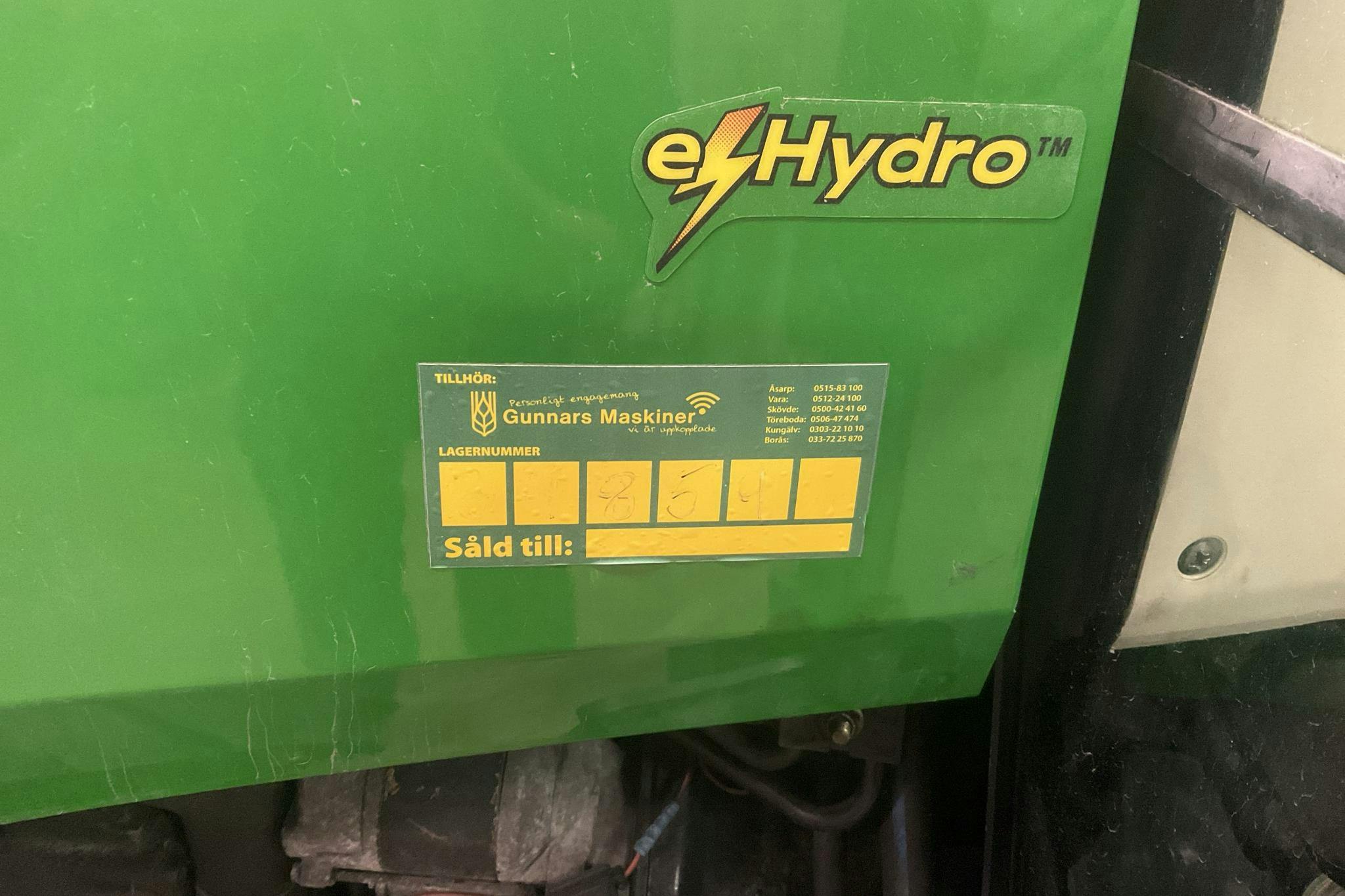 JOHN DEERE 3520 Traktor -  - Manuell - grön - 2006