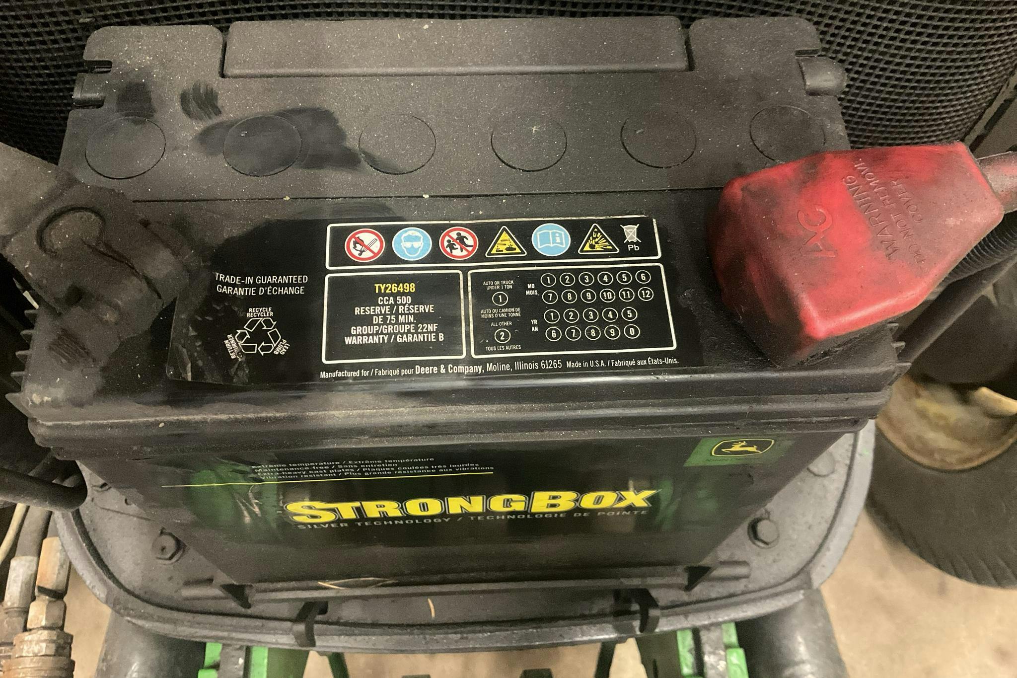 JOHN DEERE 3520 Traktor -  - Manuell - grön - 2006