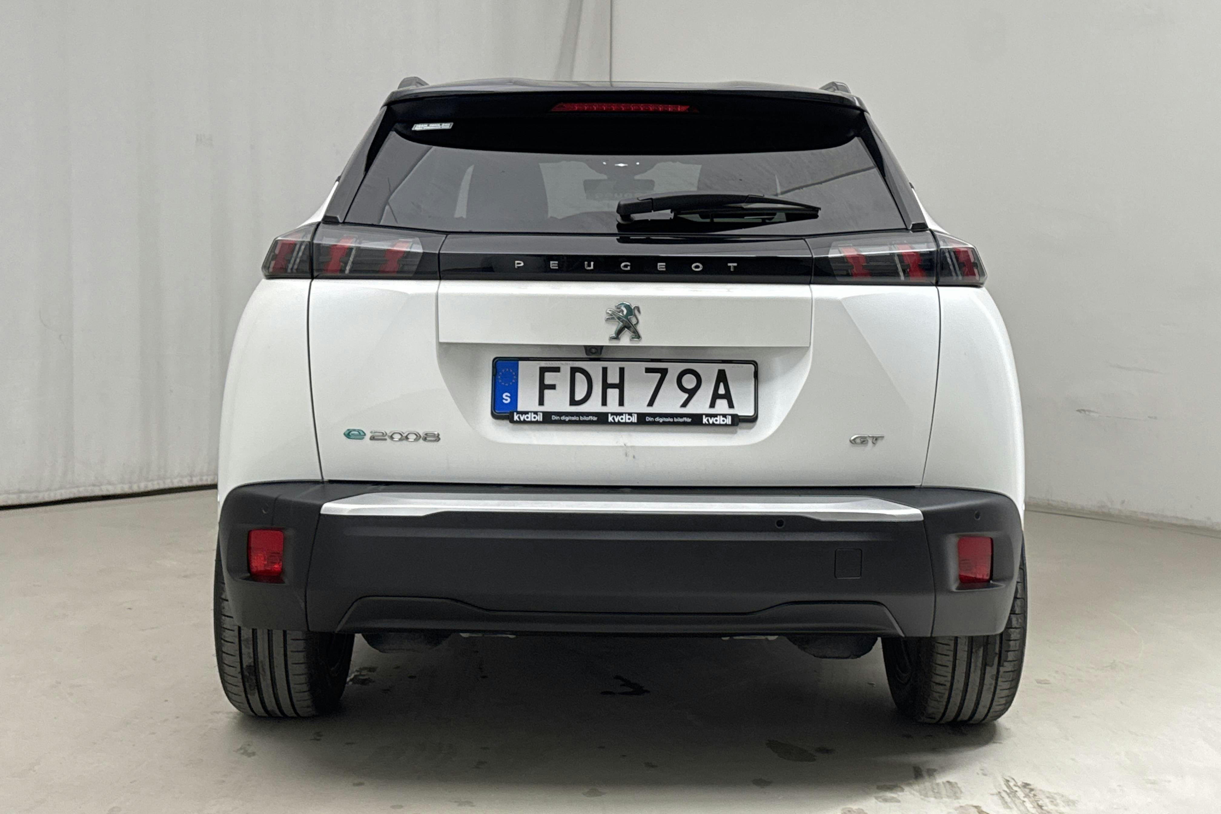 Peugeot e-2008 50 kWh (136hk) - 76 500 km - Automaattinen - valkoinen - 2022