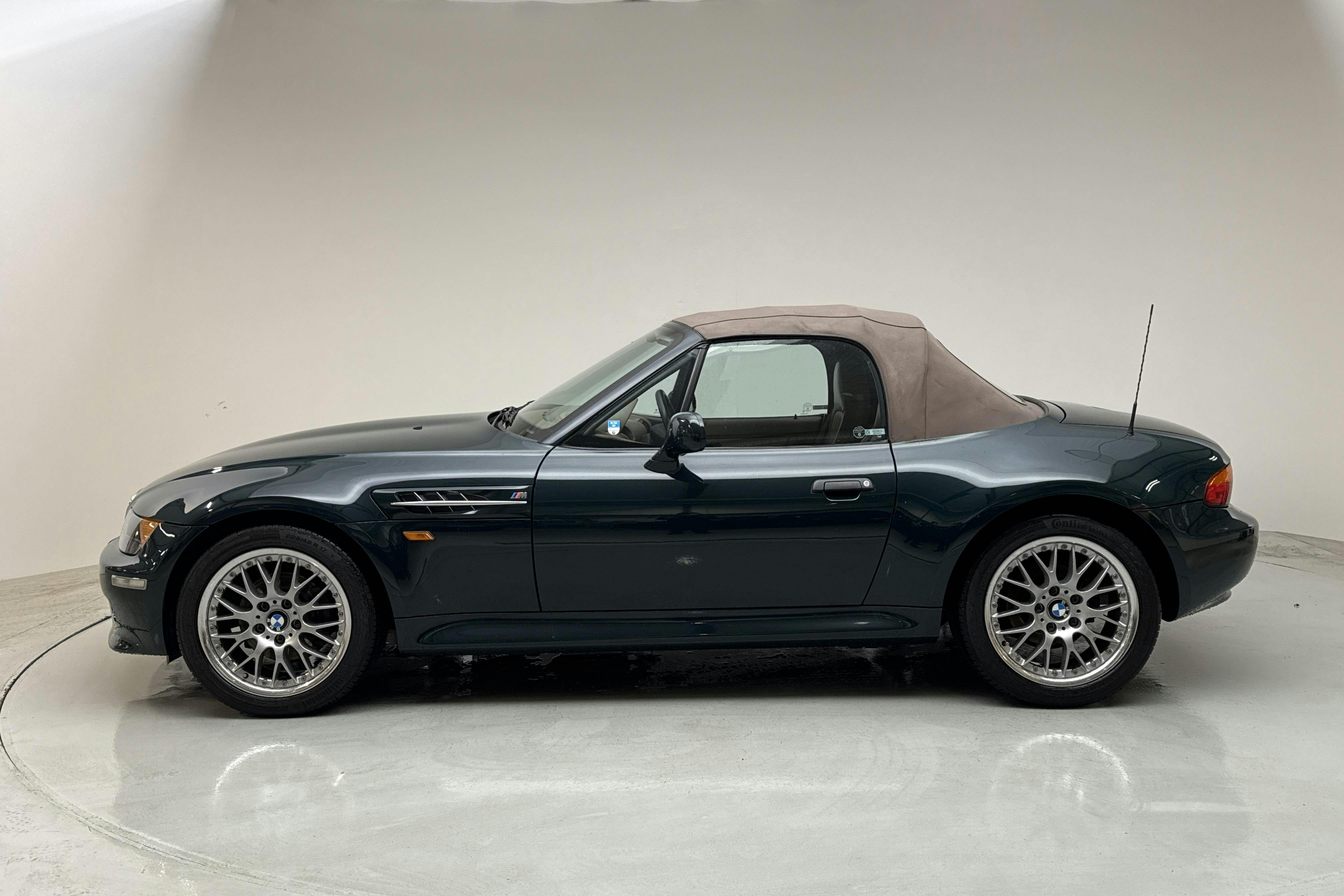 BMW Z3 2.8 Cabriolet (193hk) - 10 993 mil - Manuell - Dark Green - 1998