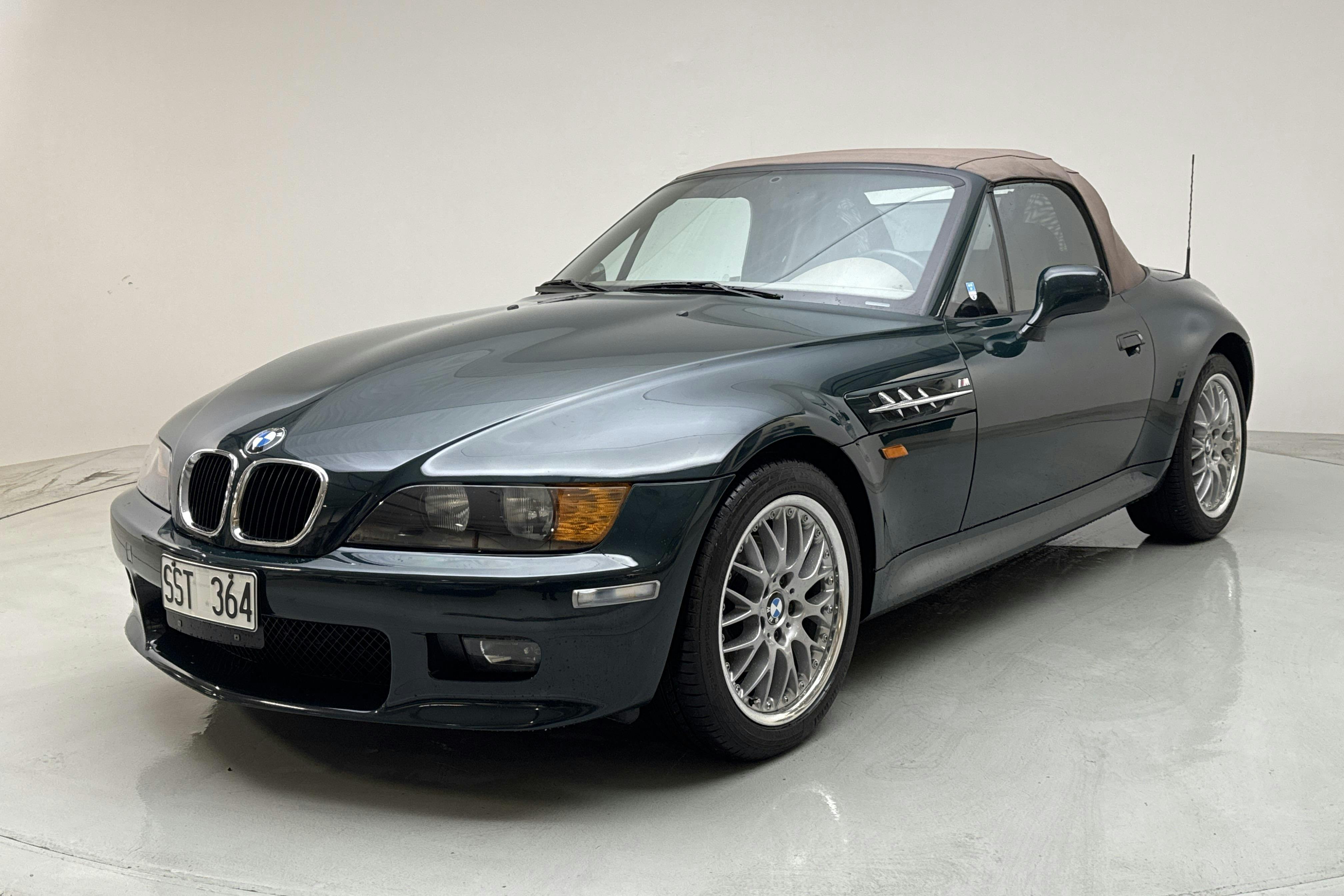 BMW Z3 2.8 Cabriolet (193hk) - 10 993 mil - Manuell - Dark Green - 1998