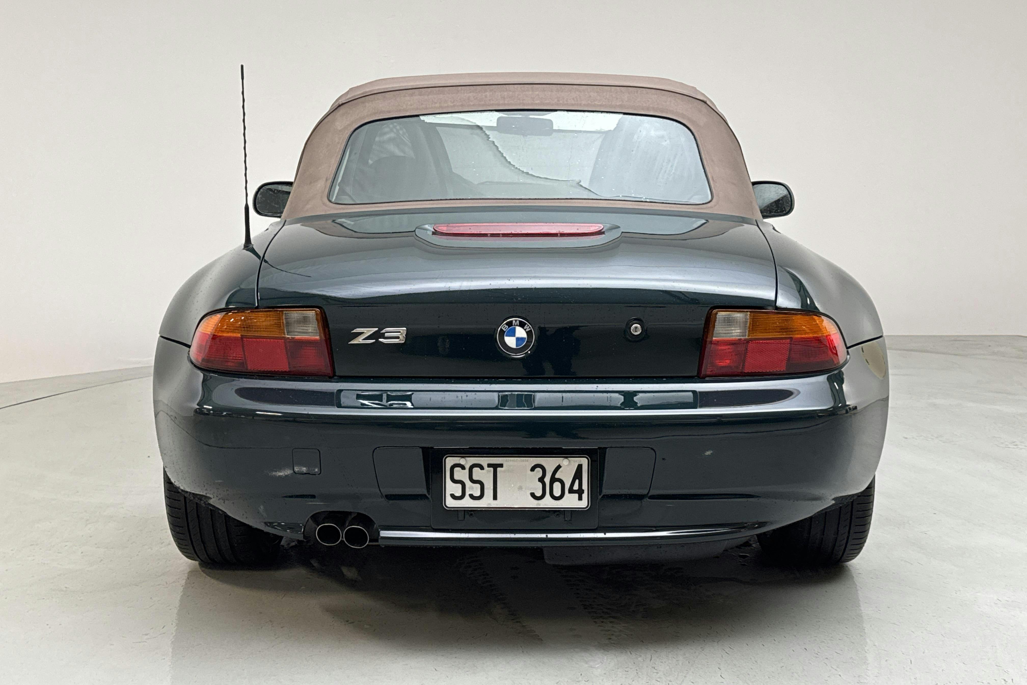 BMW Z3 2.8 Cabriolet (193hk) - 10 993 mil - Manuell - Dark Green - 1998
