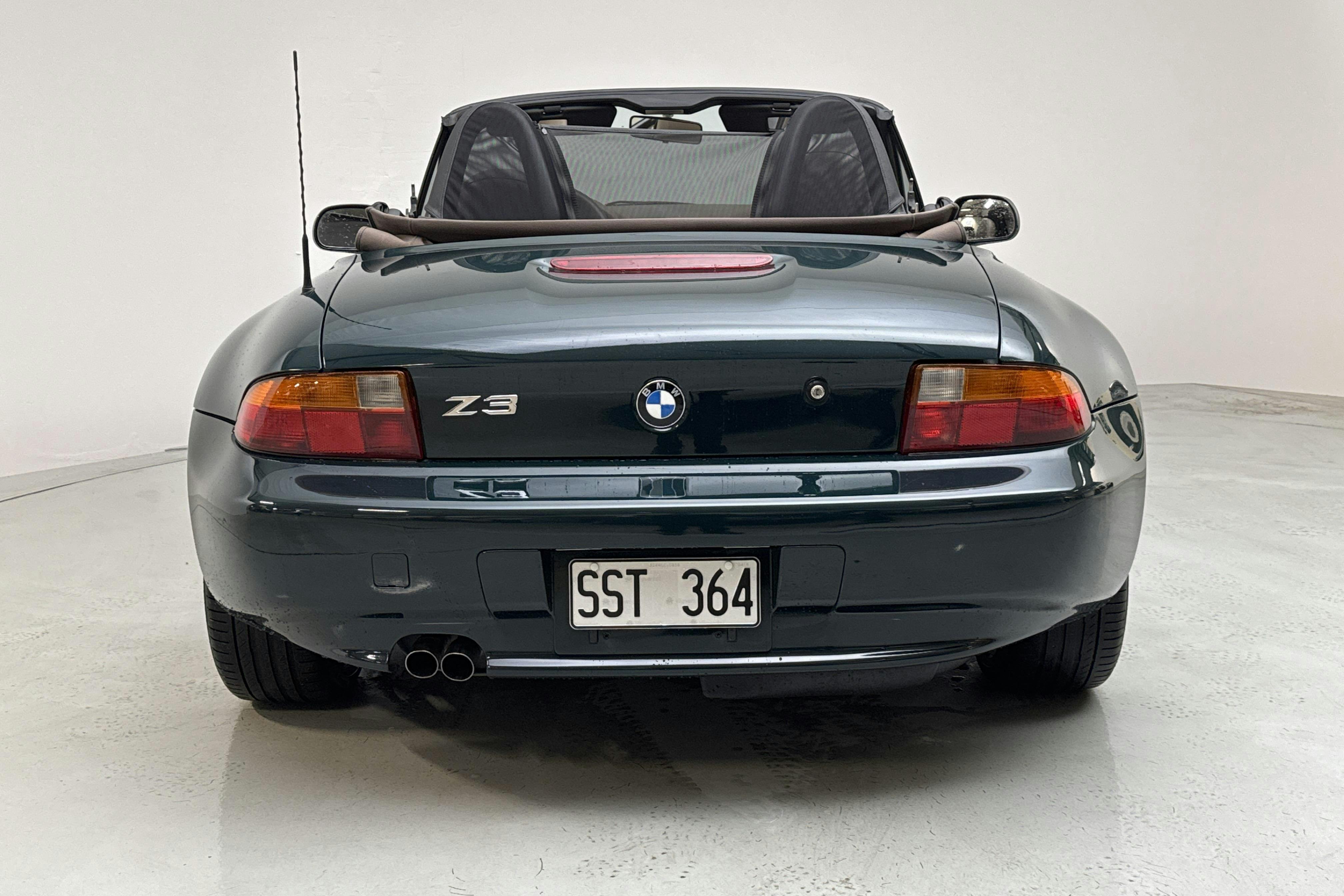 BMW Z3 2.8 Cabriolet (193hk) - 10 993 mil - Manuell - Dark Green - 1998