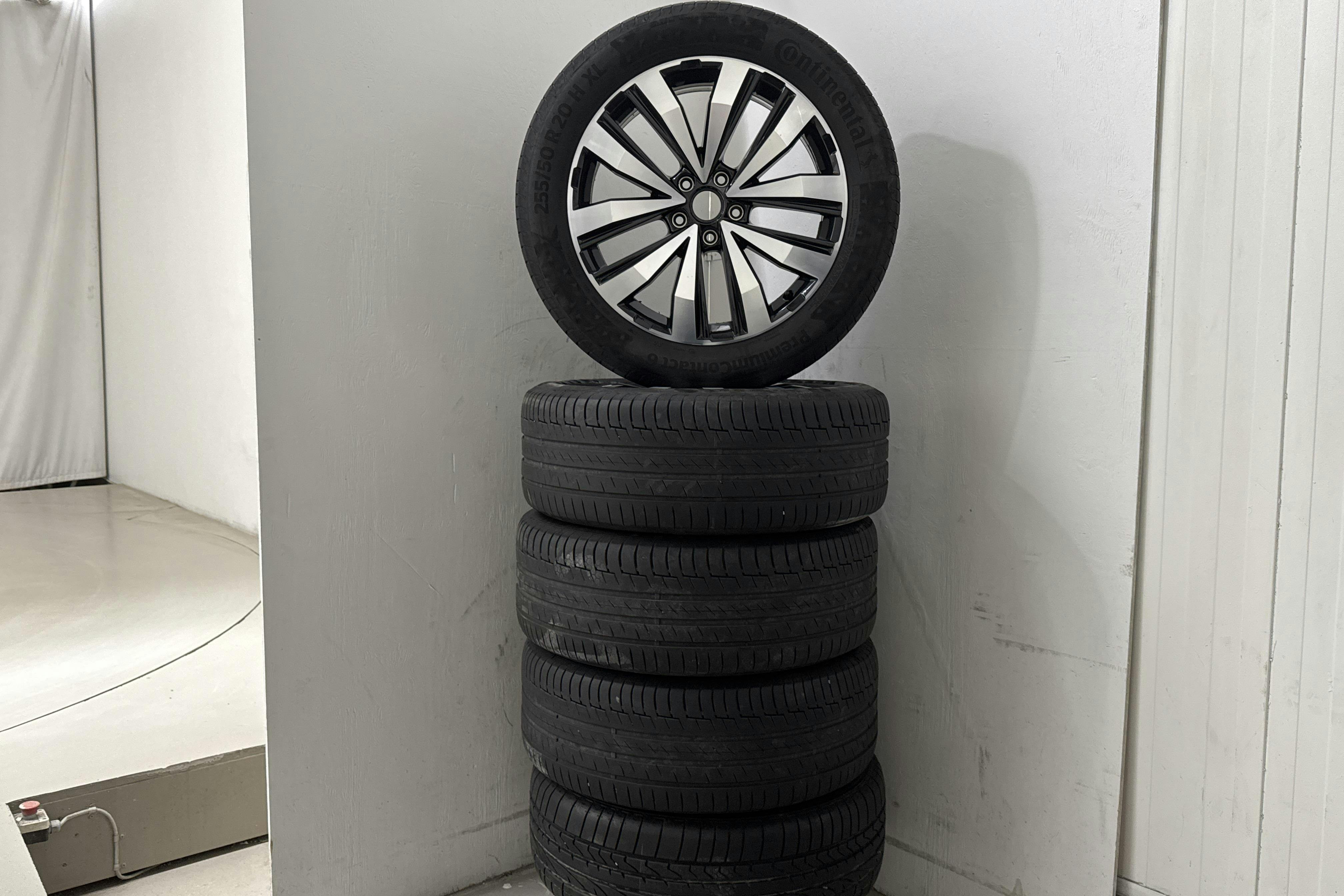VW Amarok 3.0 TDI 4motion (224hk) - 23 554 mil - Automat - vit - 2018