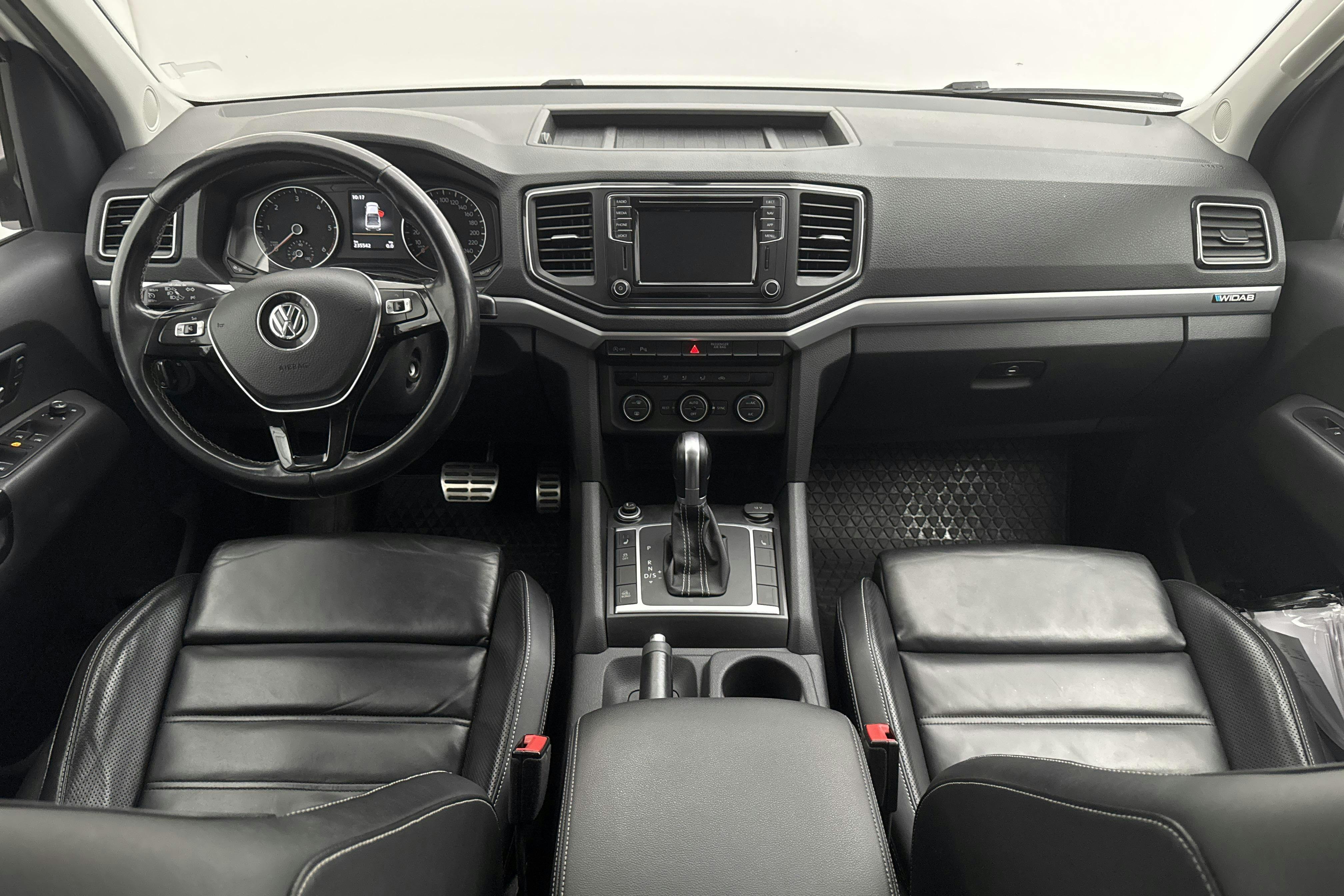 VW Amarok 3.0 TDI 4motion (224hk) - 23 554 mil - Automat - vit - 2018