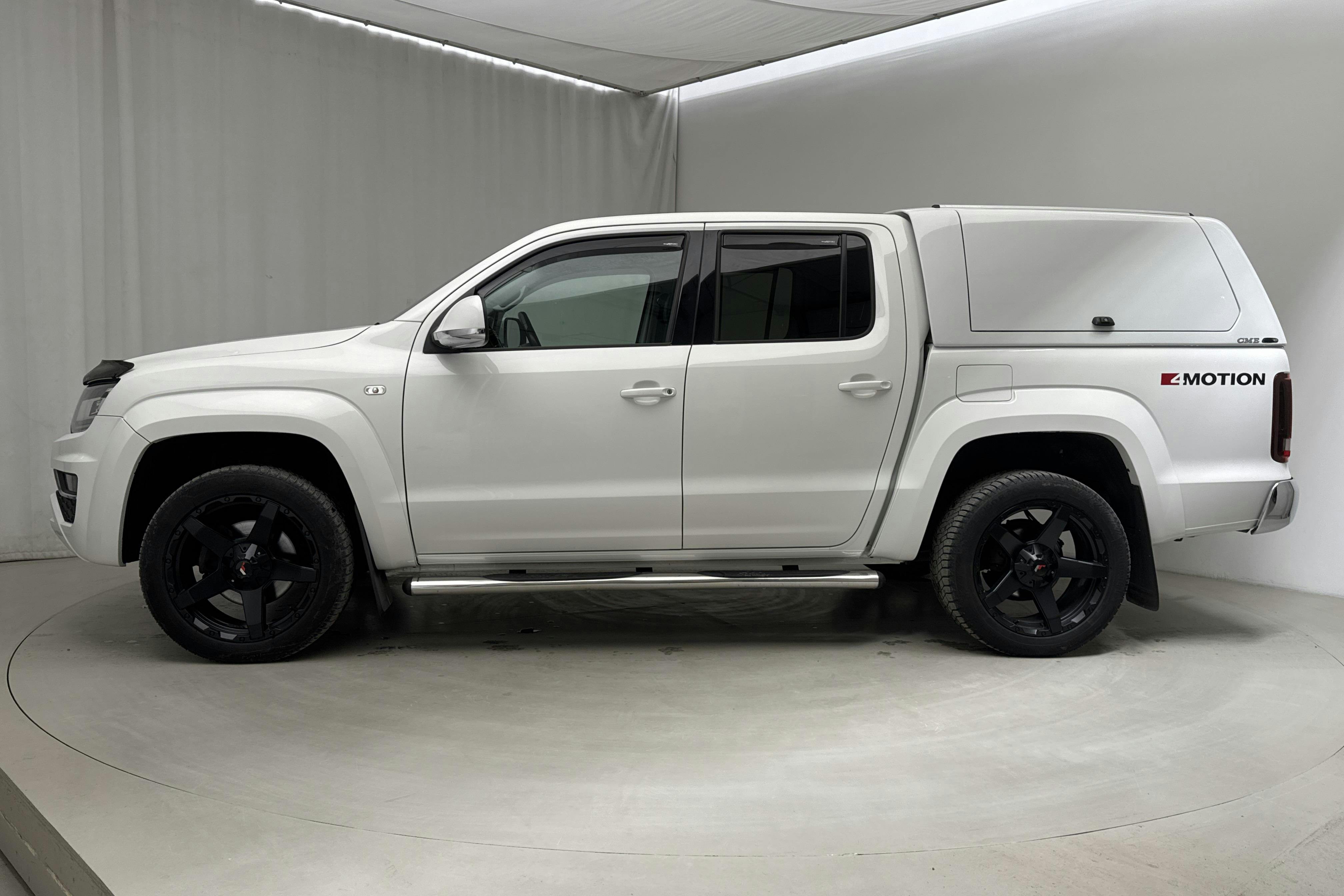 VW Amarok 3.0 TDI 4motion (224hk) - 23 554 mil - Automat - vit - 2018
