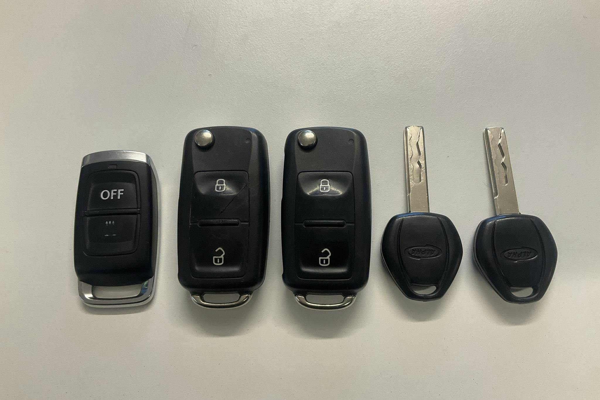 VW Amarok 3.0 TDI 4motion (224hk) - 23 554 mil - Automat - vit - 2018