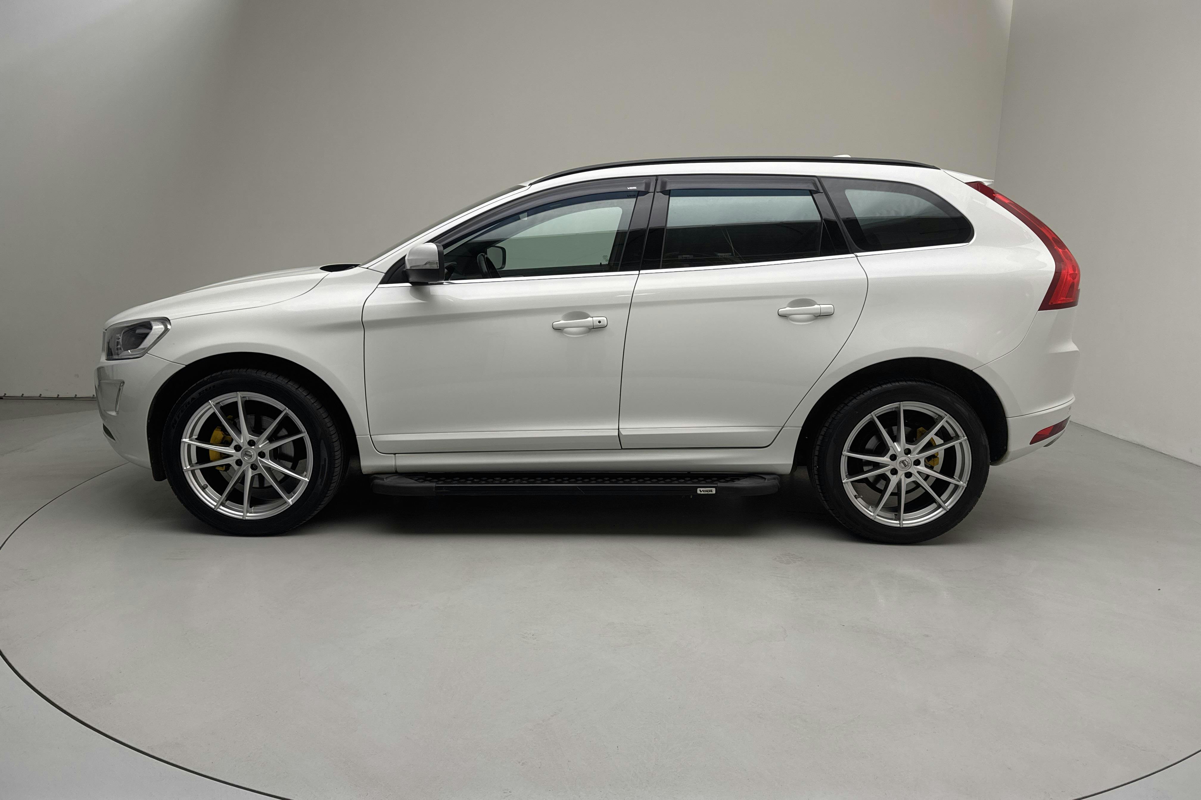Volvo XC60 D4 AWD (190hk) - 110 650 km - Automatic - white - 2017
